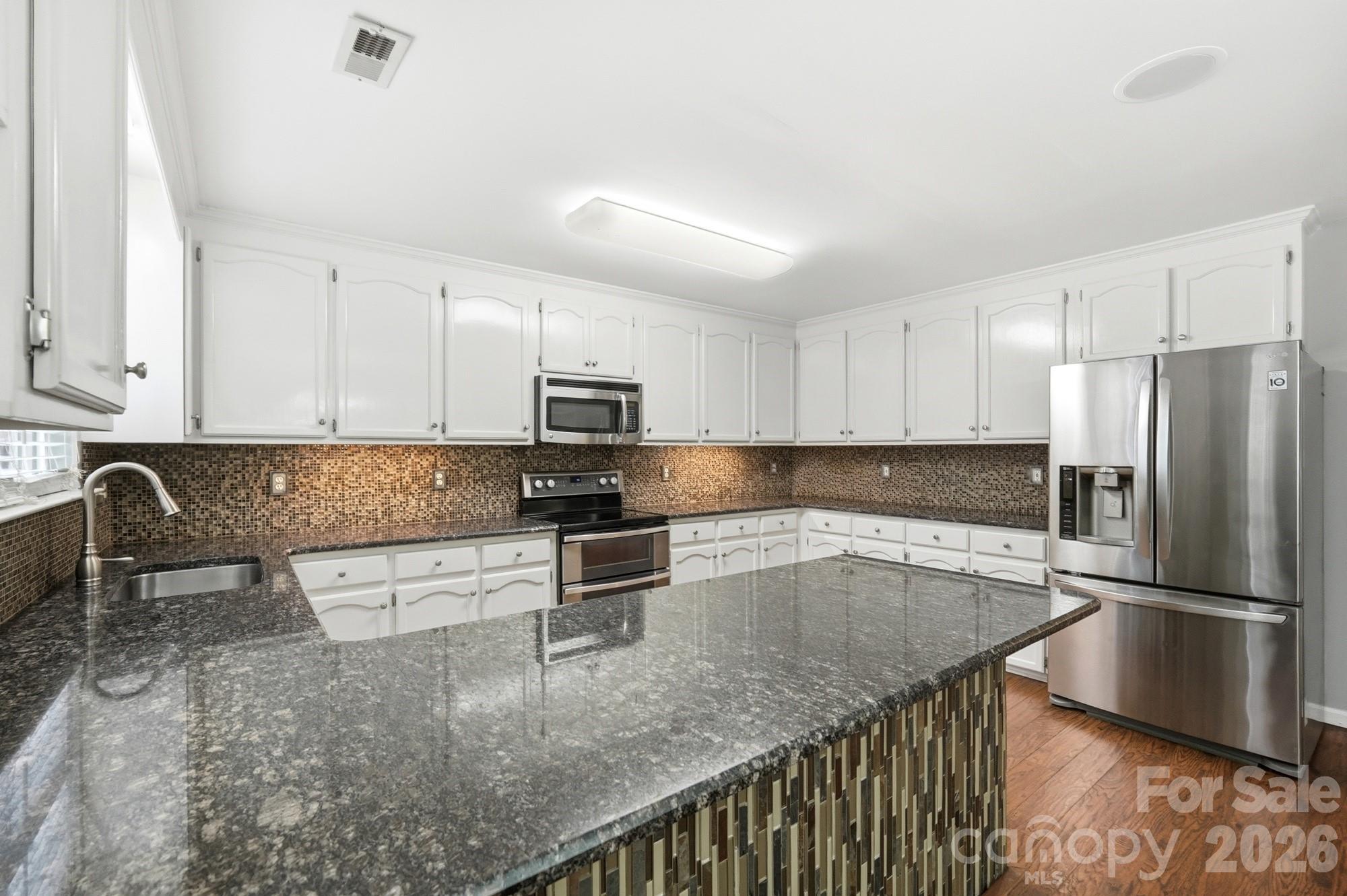 359 Linsbury Court Property Photo 13