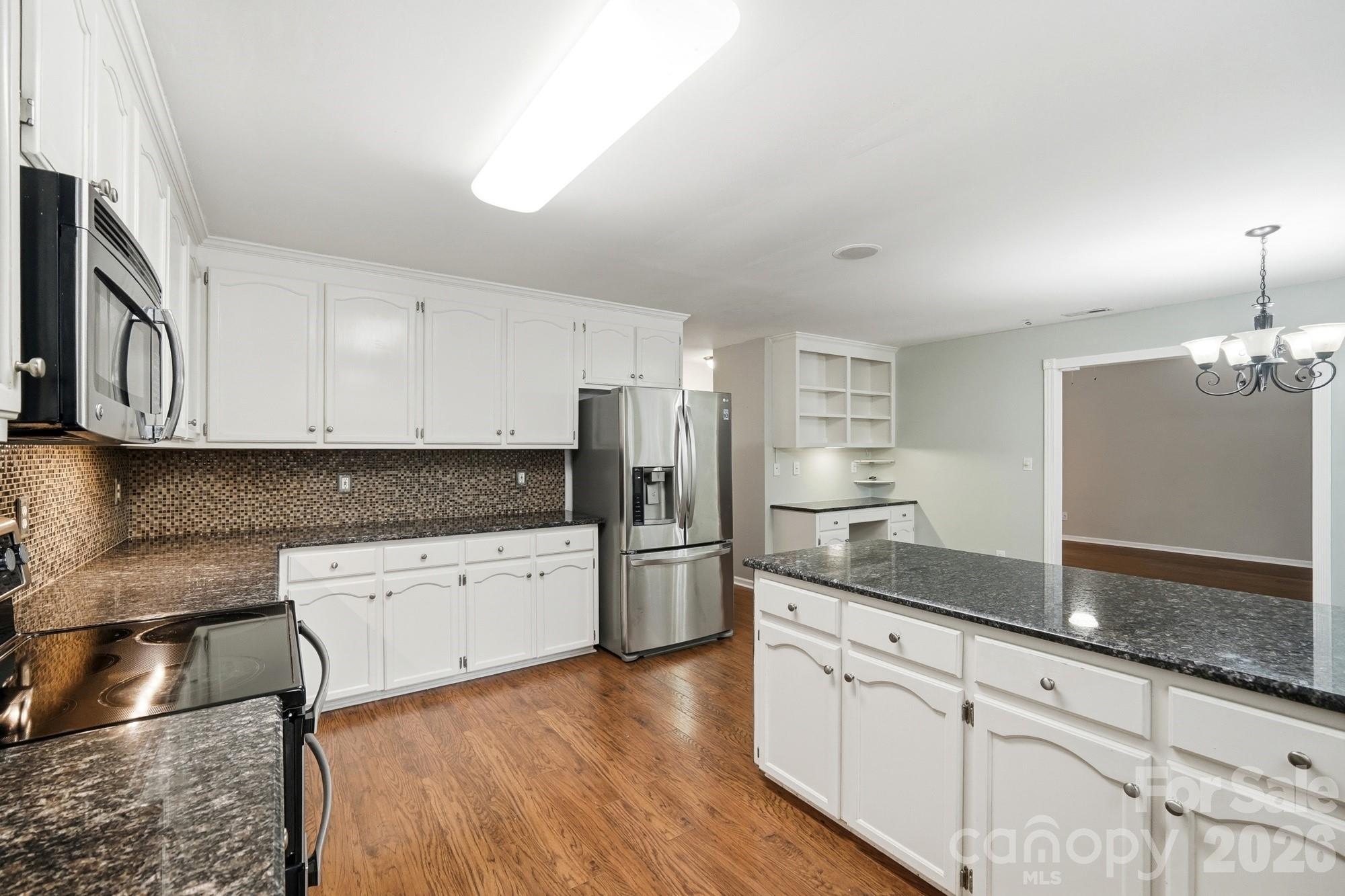 359 Linsbury Court Property Photo 14