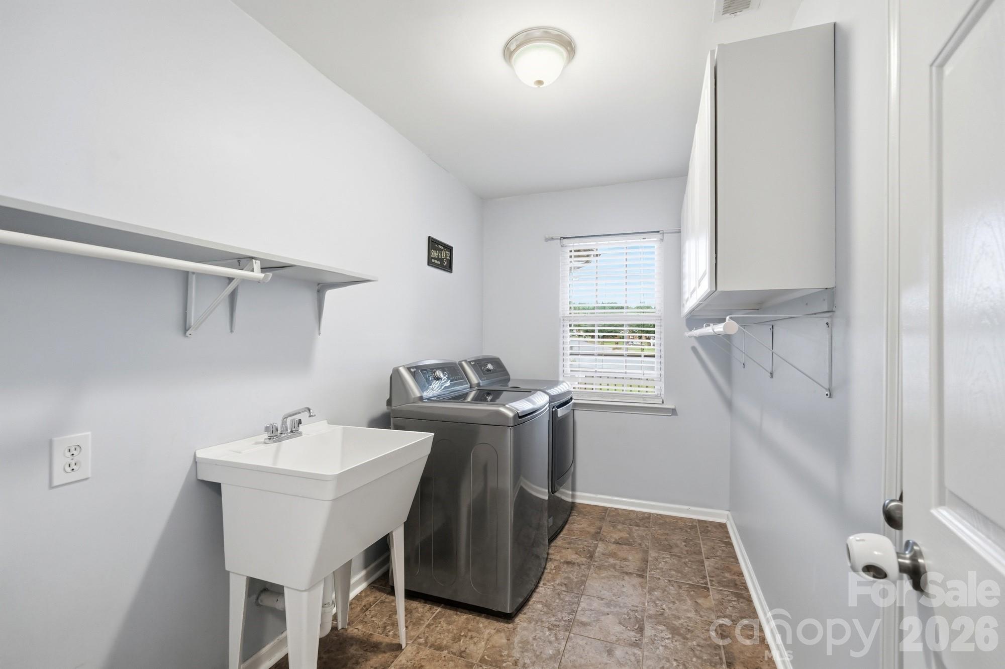 359 Linsbury Court Property Photo 32