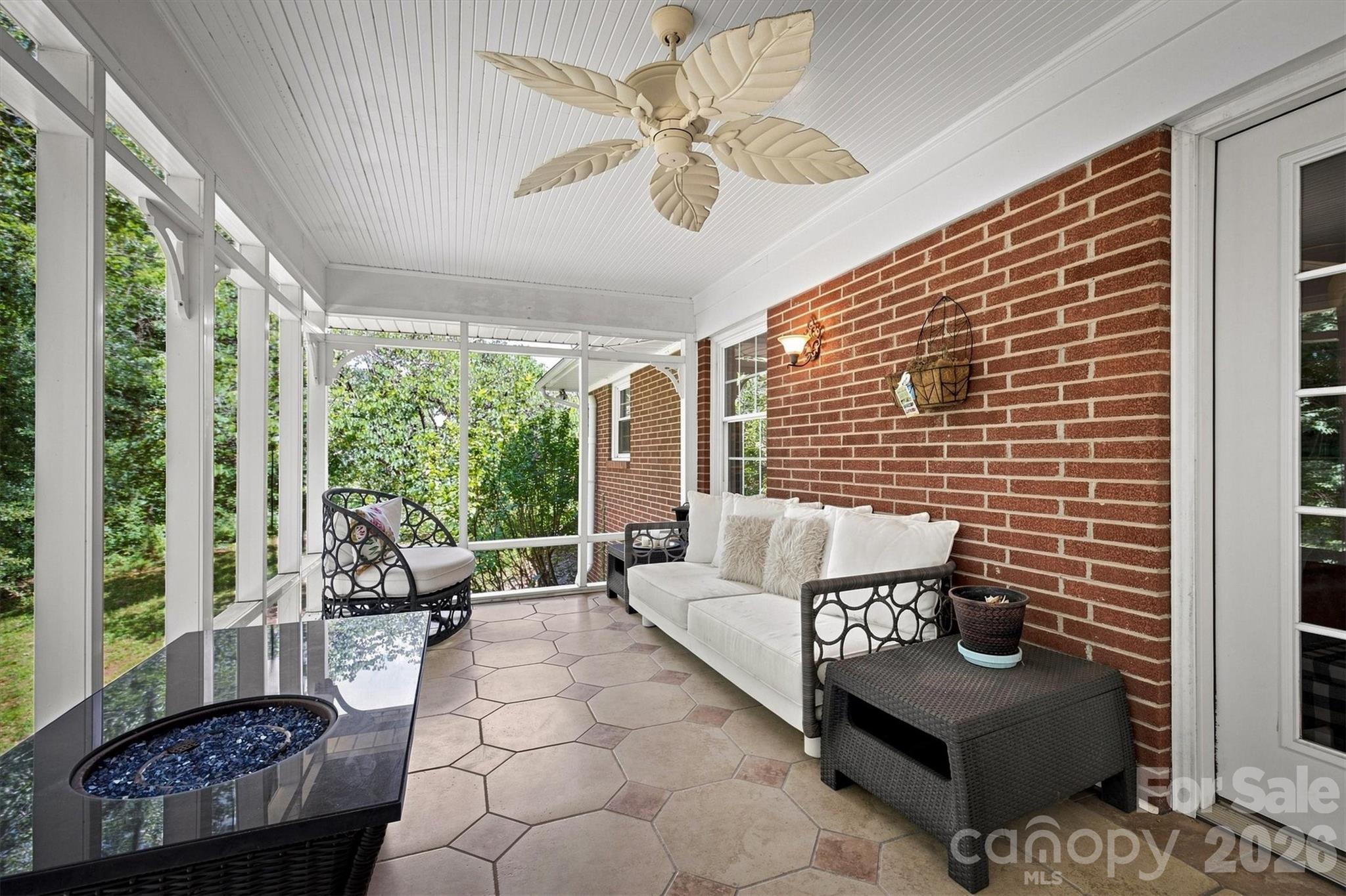 1009 Randolph Circle Property Photo 7