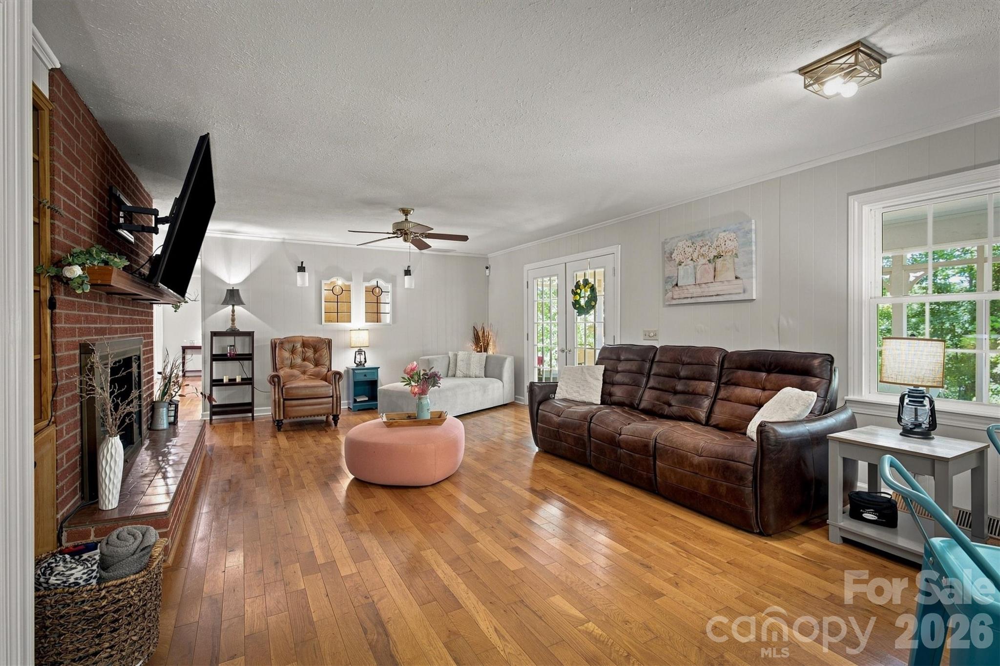 1009 Randolph Circle Property Photo 8