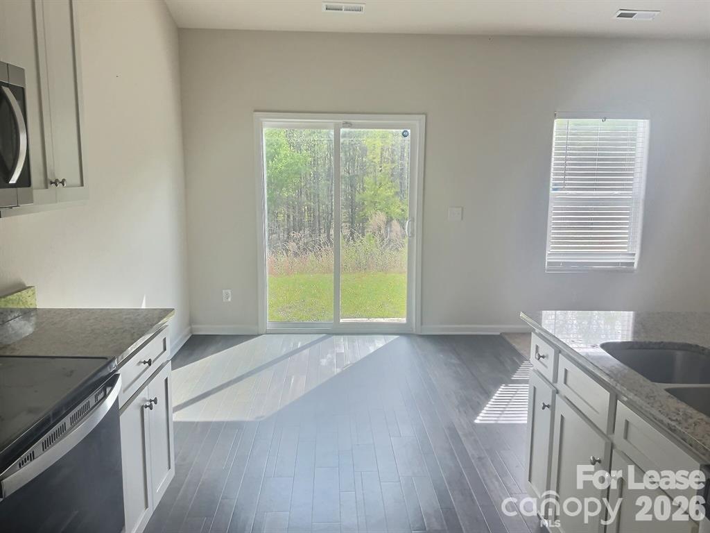 2112 Lanza Drive Property Photo 3