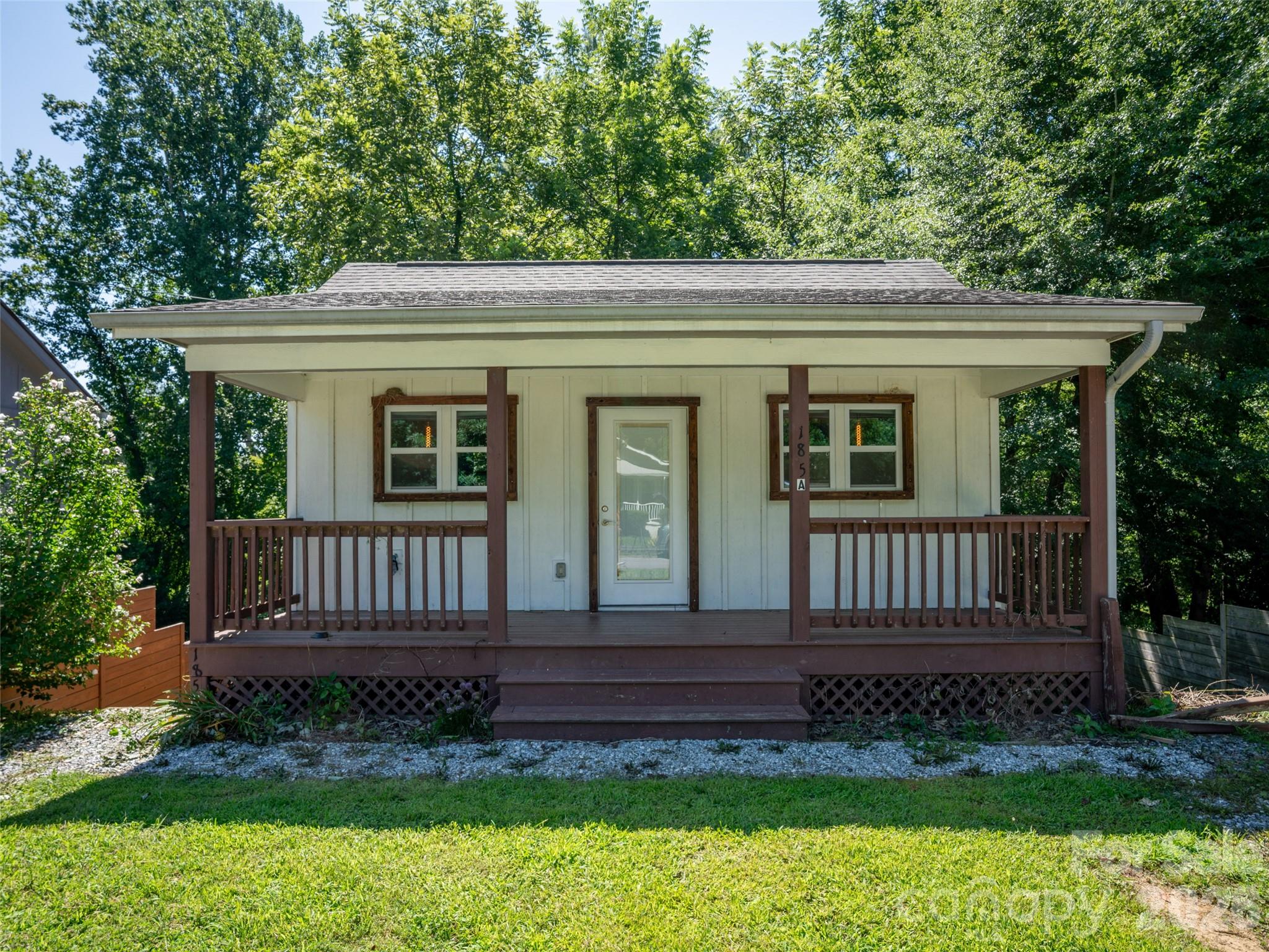 185 Duckworth Avenue Property Photo 1
