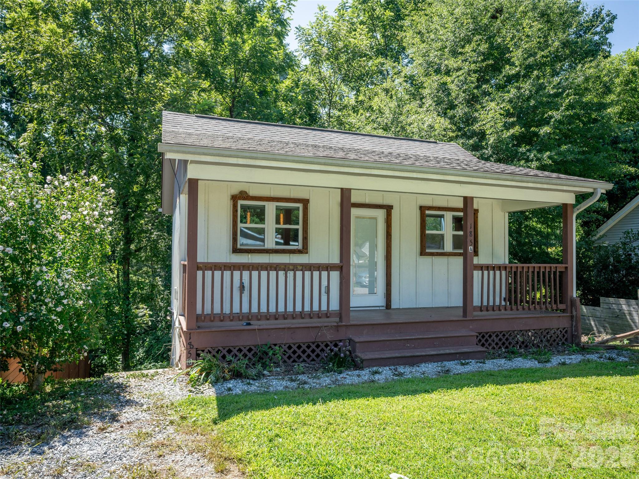 185 Duckworth Avenue Property Photo 2