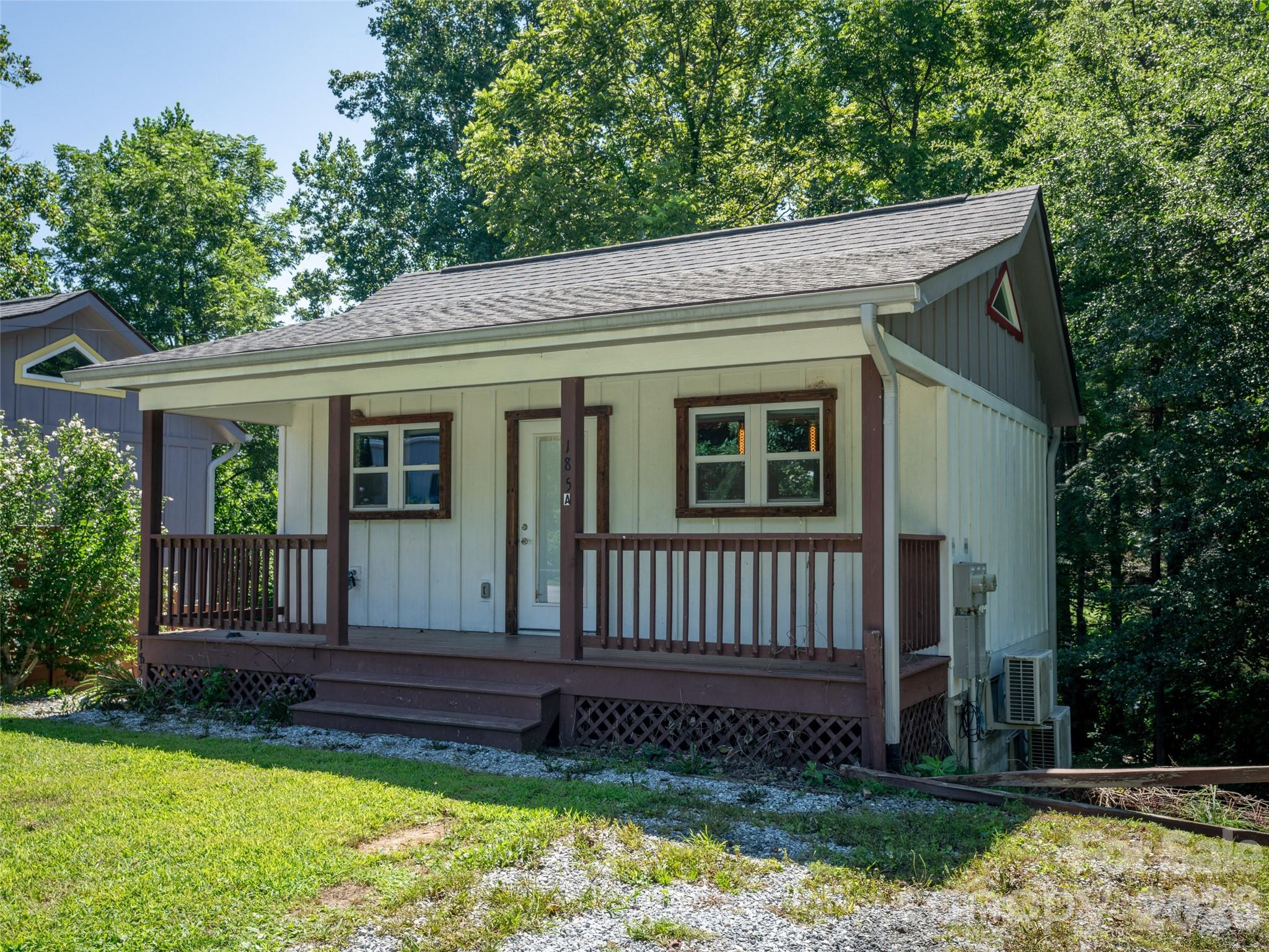 185 Duckworth Avenue Property Photo 3