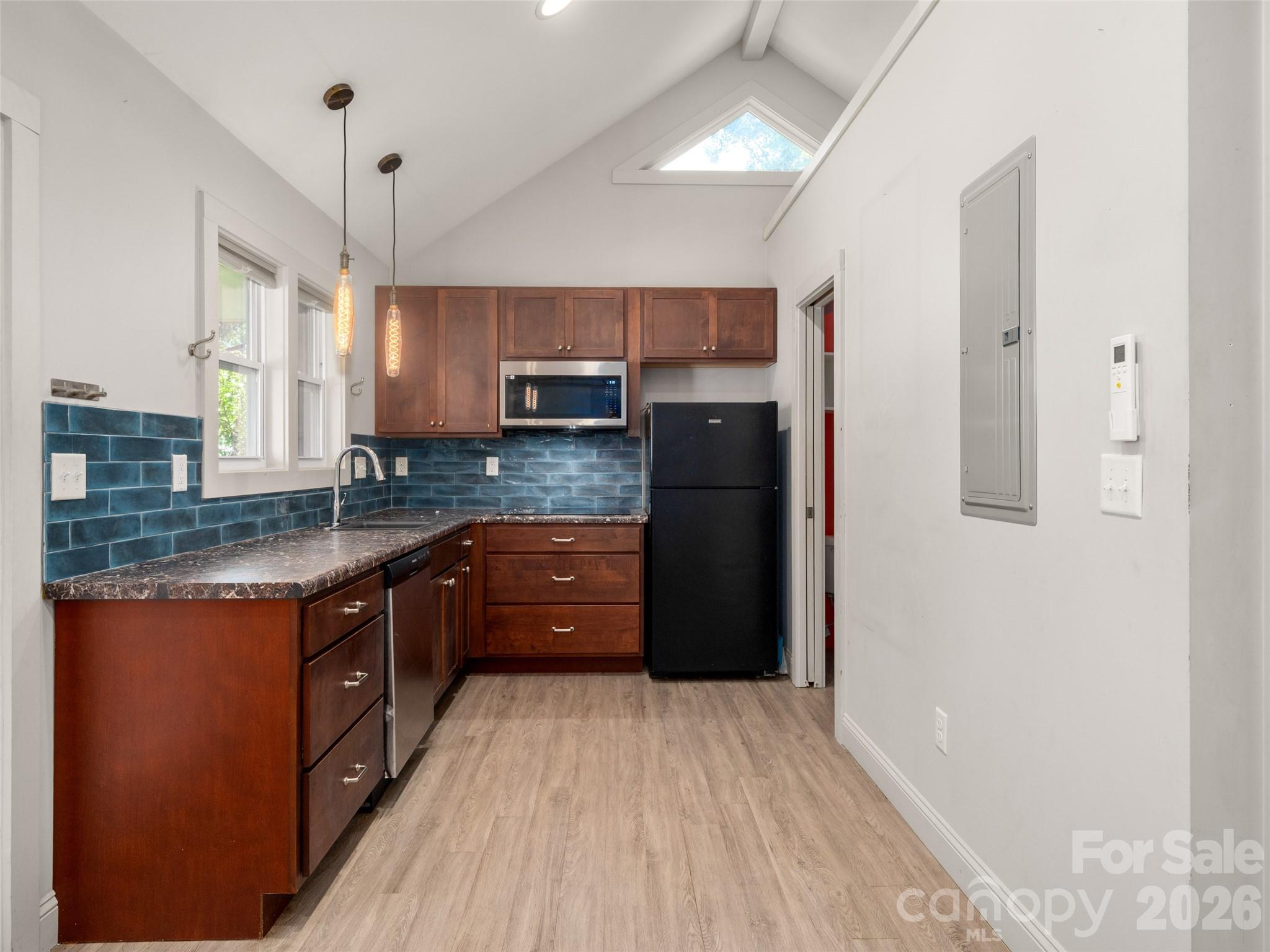 185 Duckworth Avenue Property Photo 8