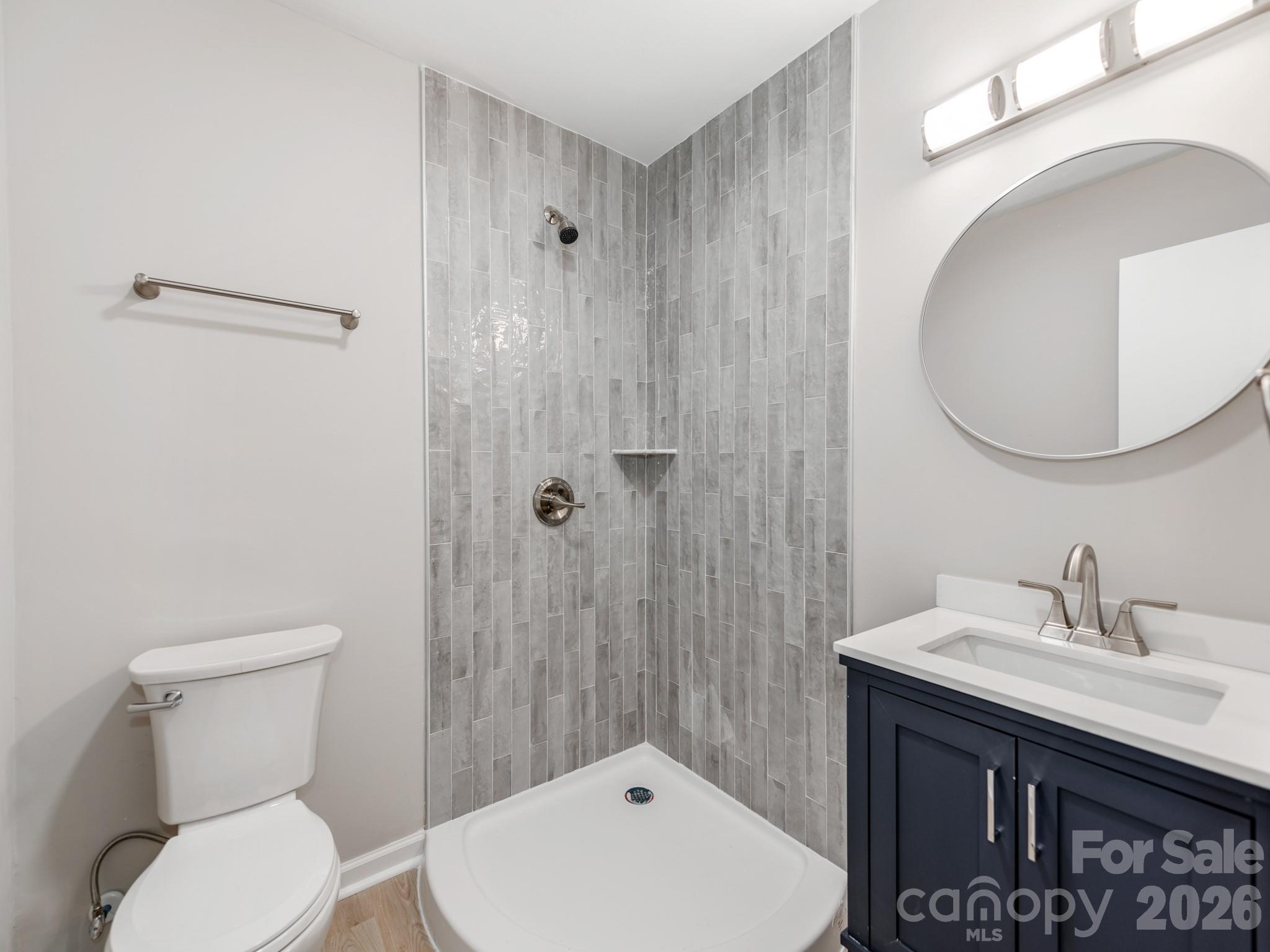 4925 Springview Road Property Photo 10