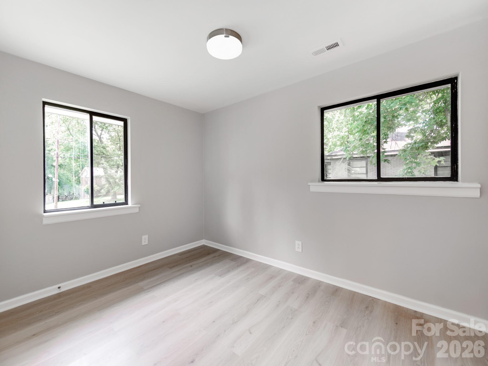 4925 Springview Road Property Photo 22