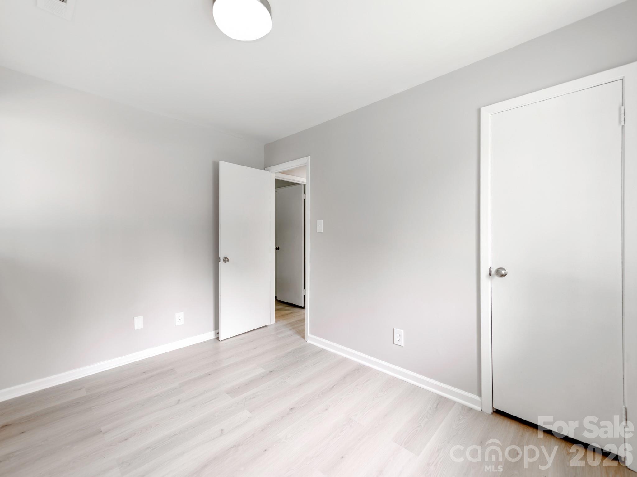 4925 Springview Road Property Photo 23