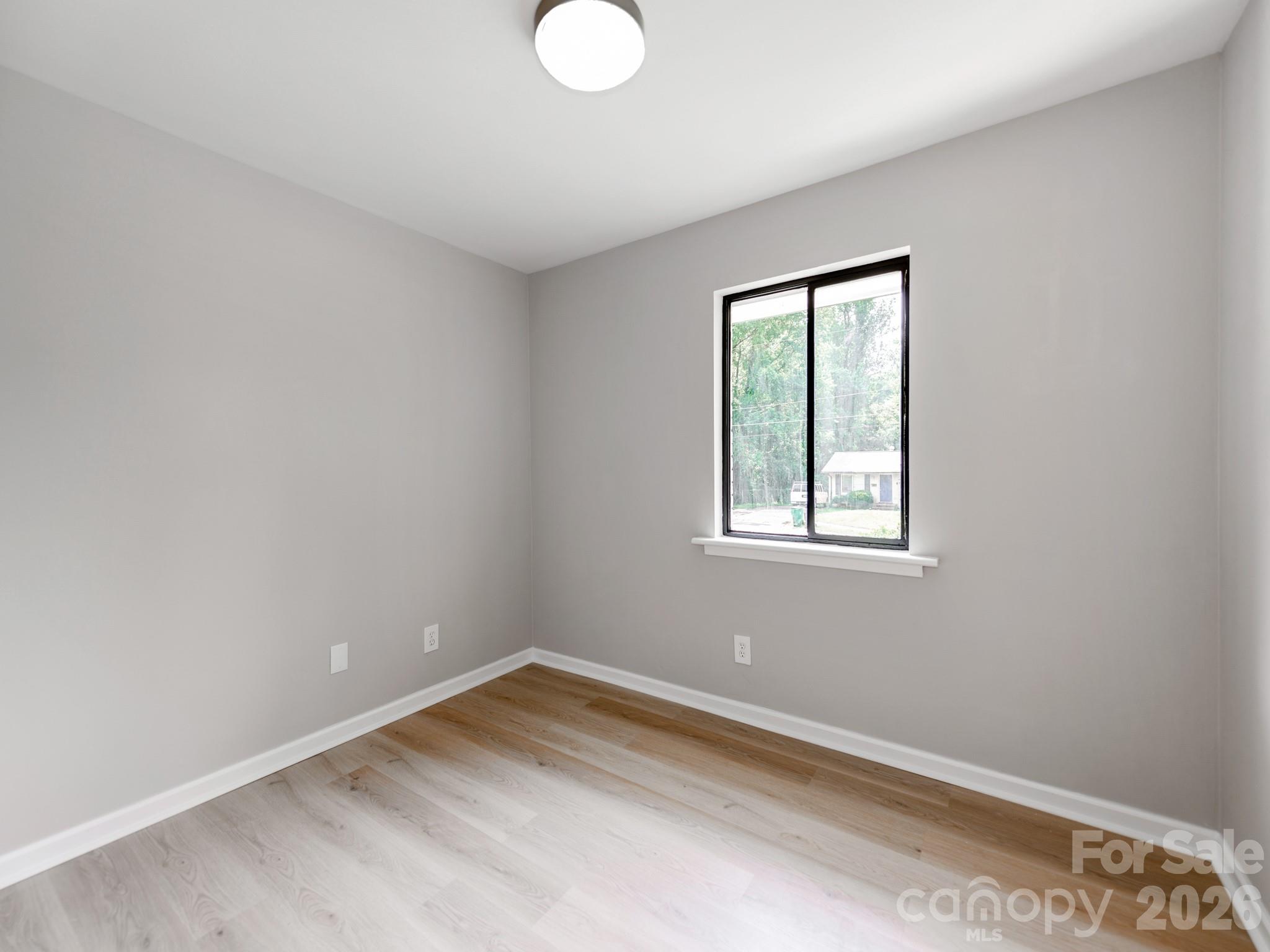 4925 Springview Road Property Photo 24