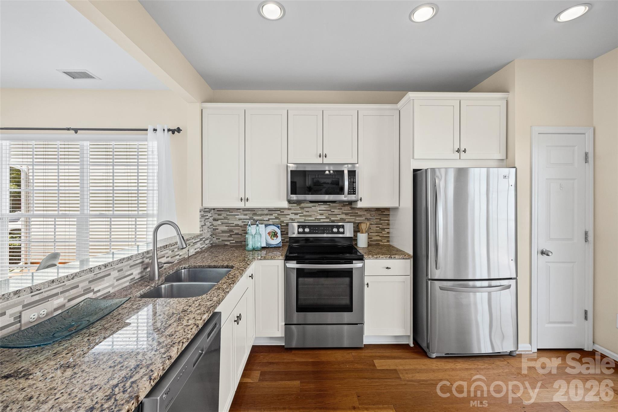 2139 Kaybird Lane Property Photo 11