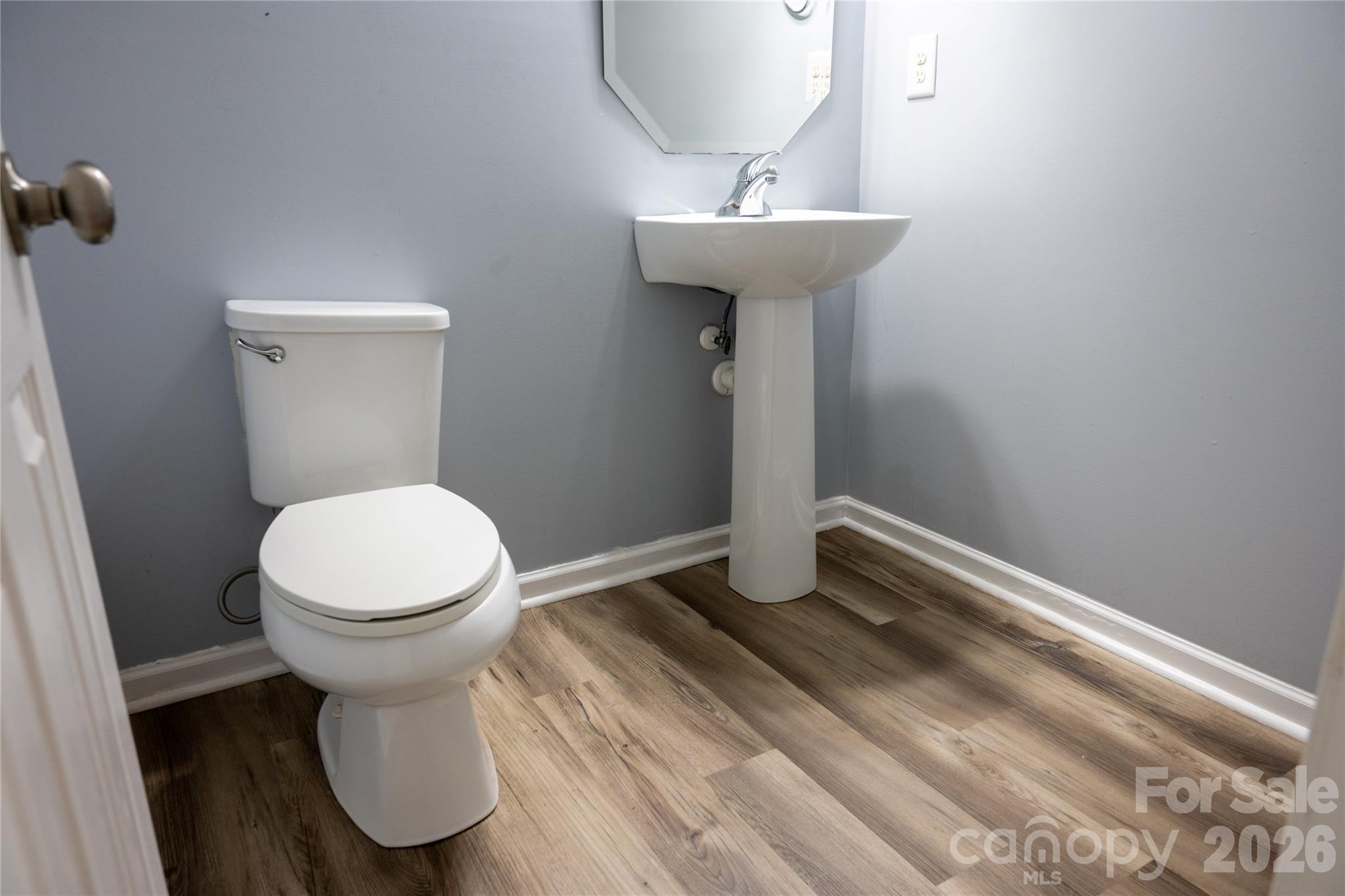 9702 Pond Vista Court Property Photo 16