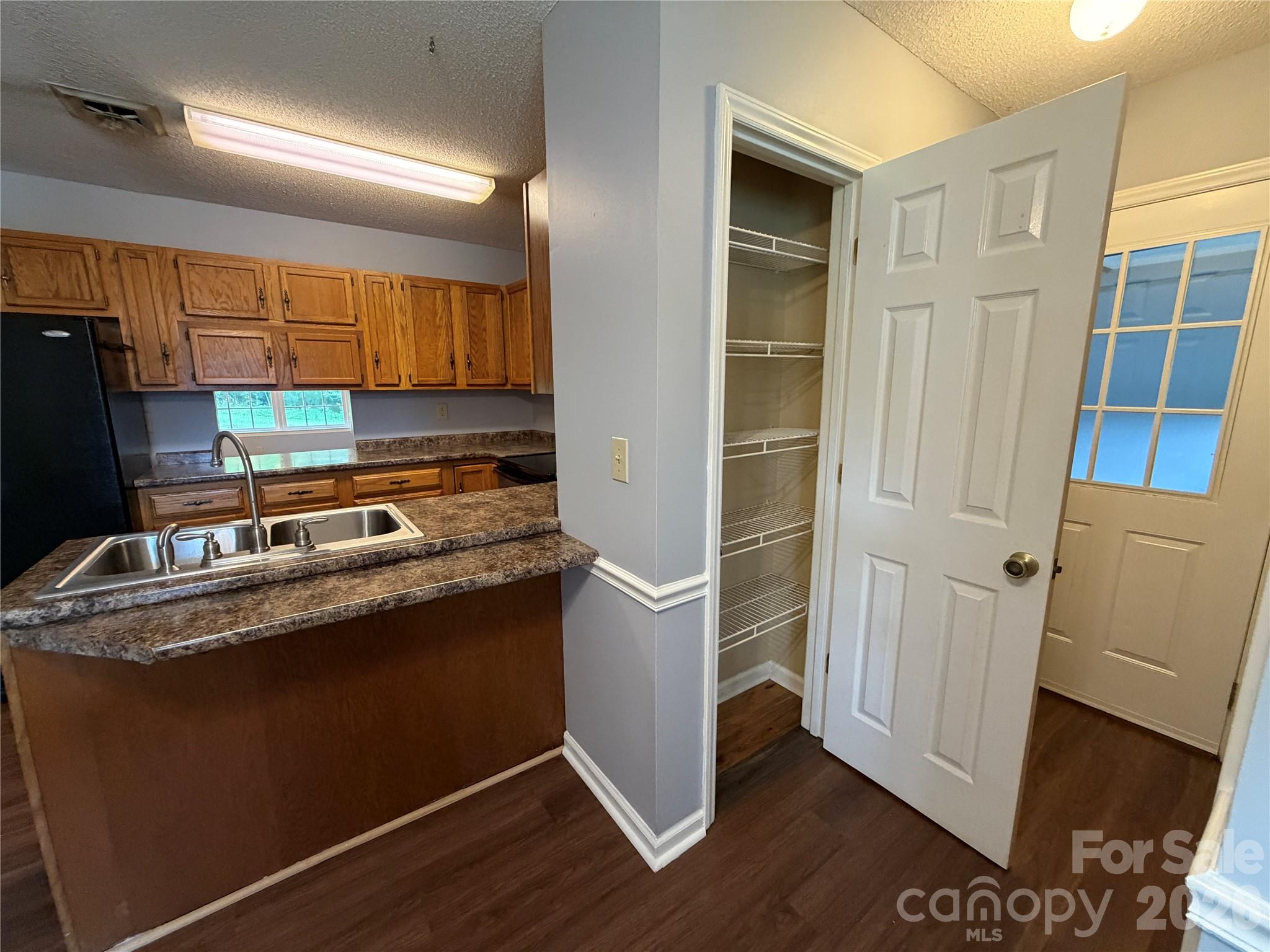 127 Holly Court Property Photo 8