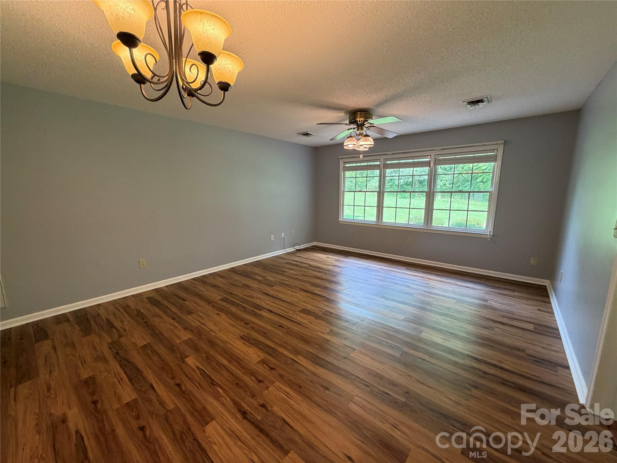 127 Holly Court Property Photo 33