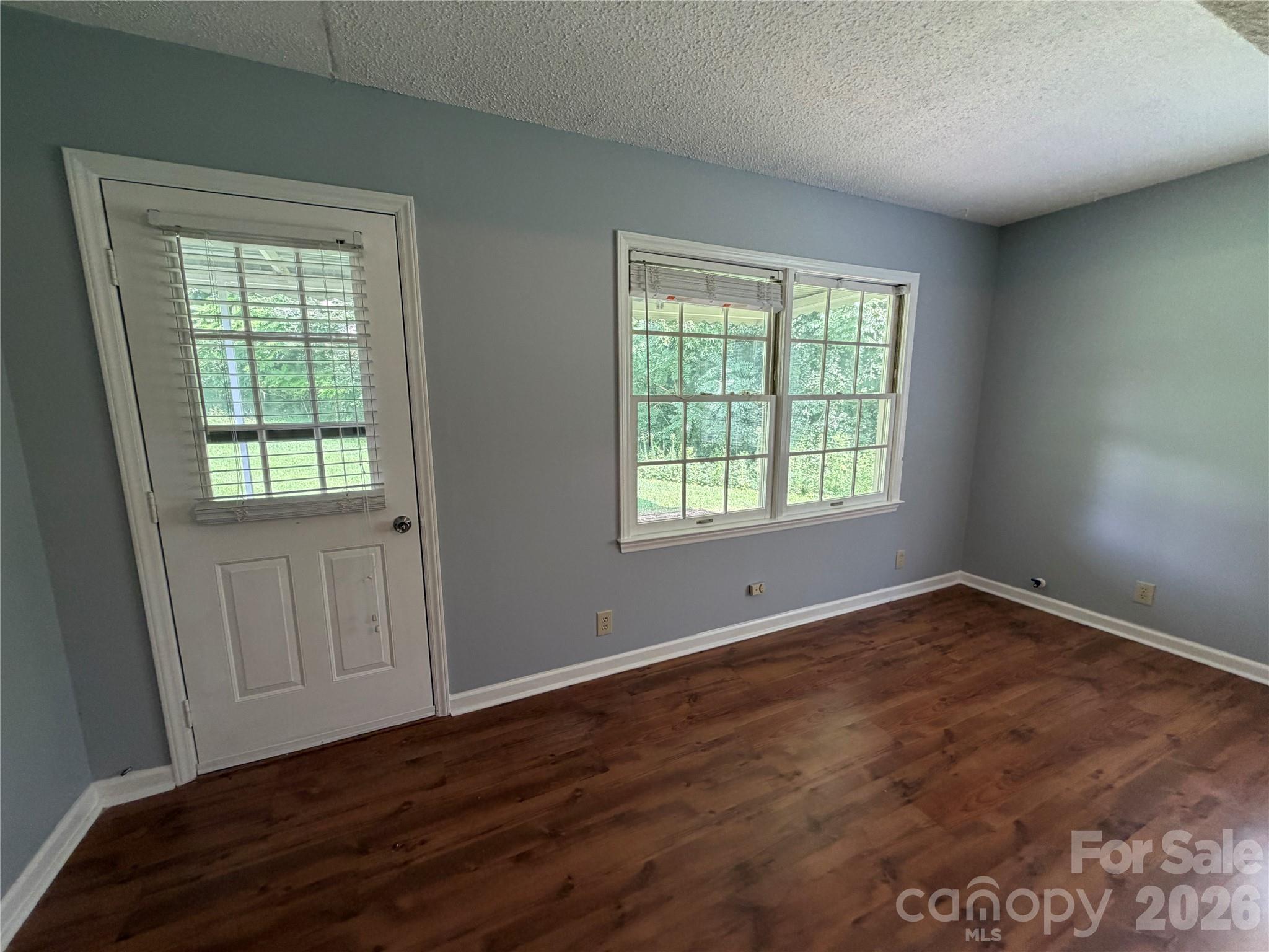 127 Holly Court Property Photo 38