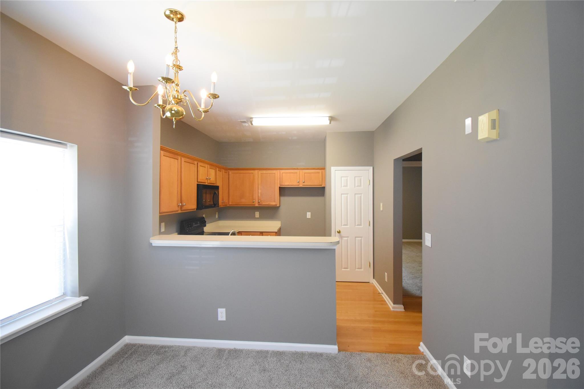 2849 Summergrove Court Property Photo 7