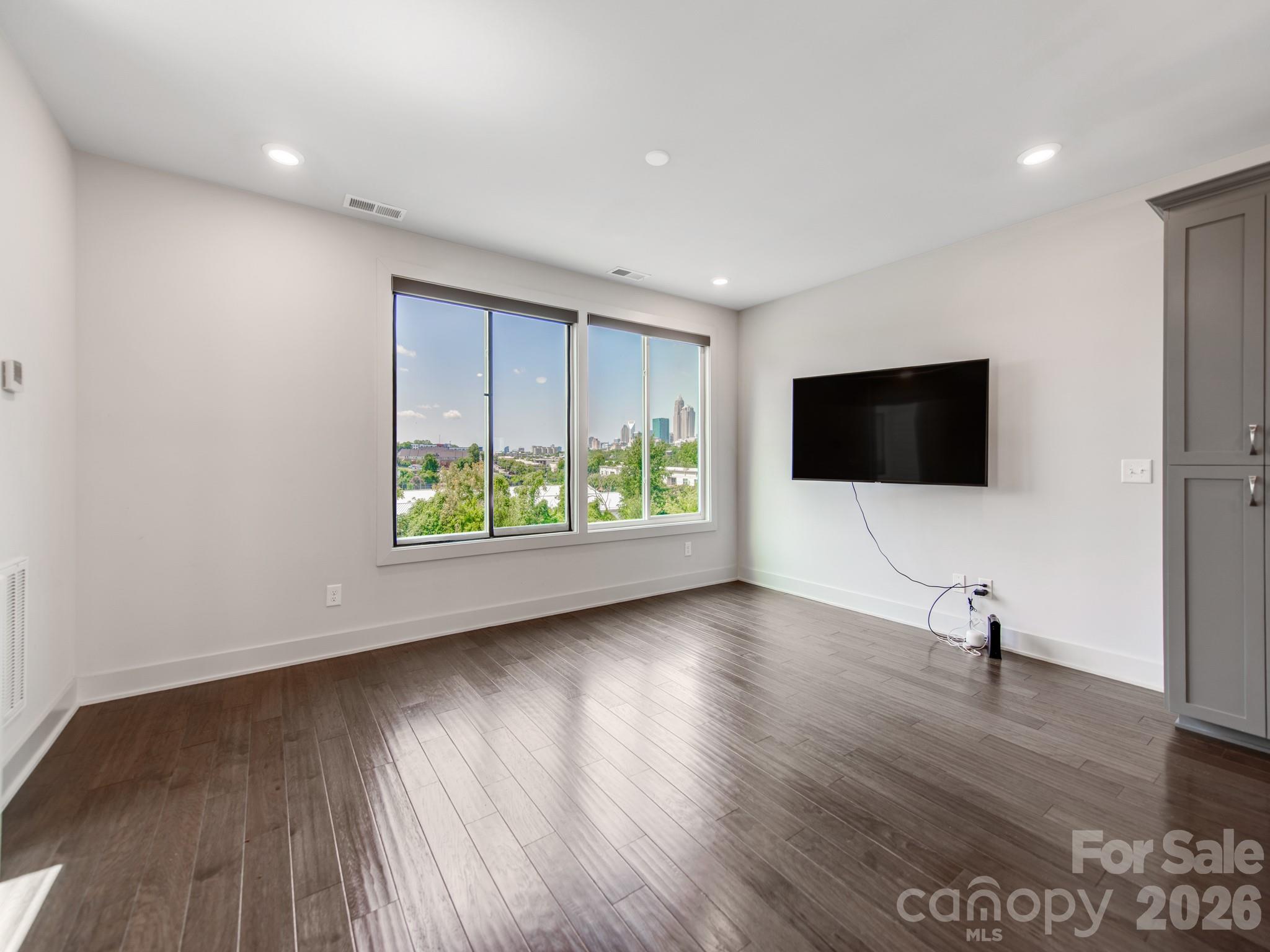 931 Cityscape Drive Property Photo 7