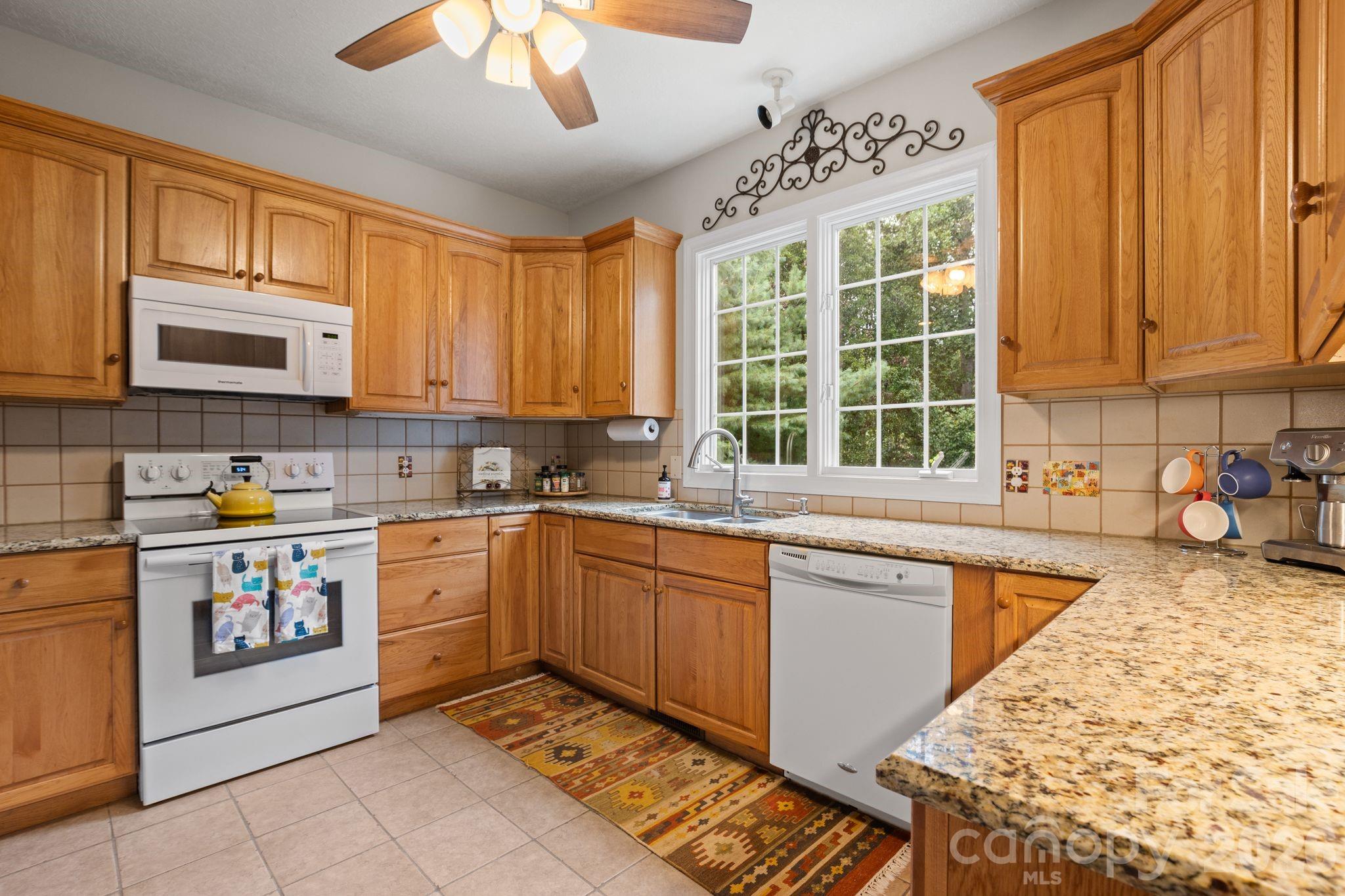 210 Clear Vista Circle Property Photo 13