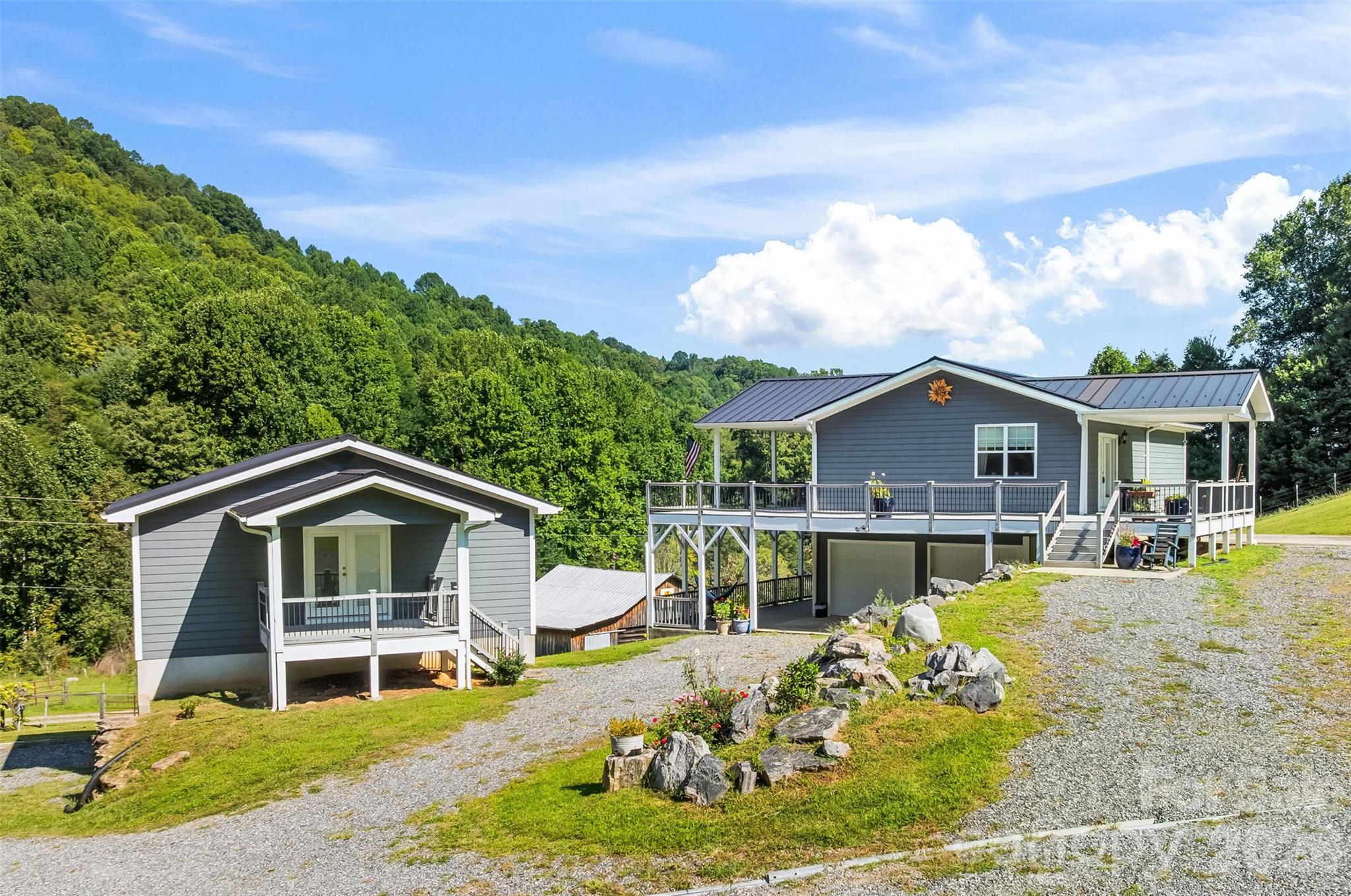 2345 Sugar Camp Road Property Photo 1