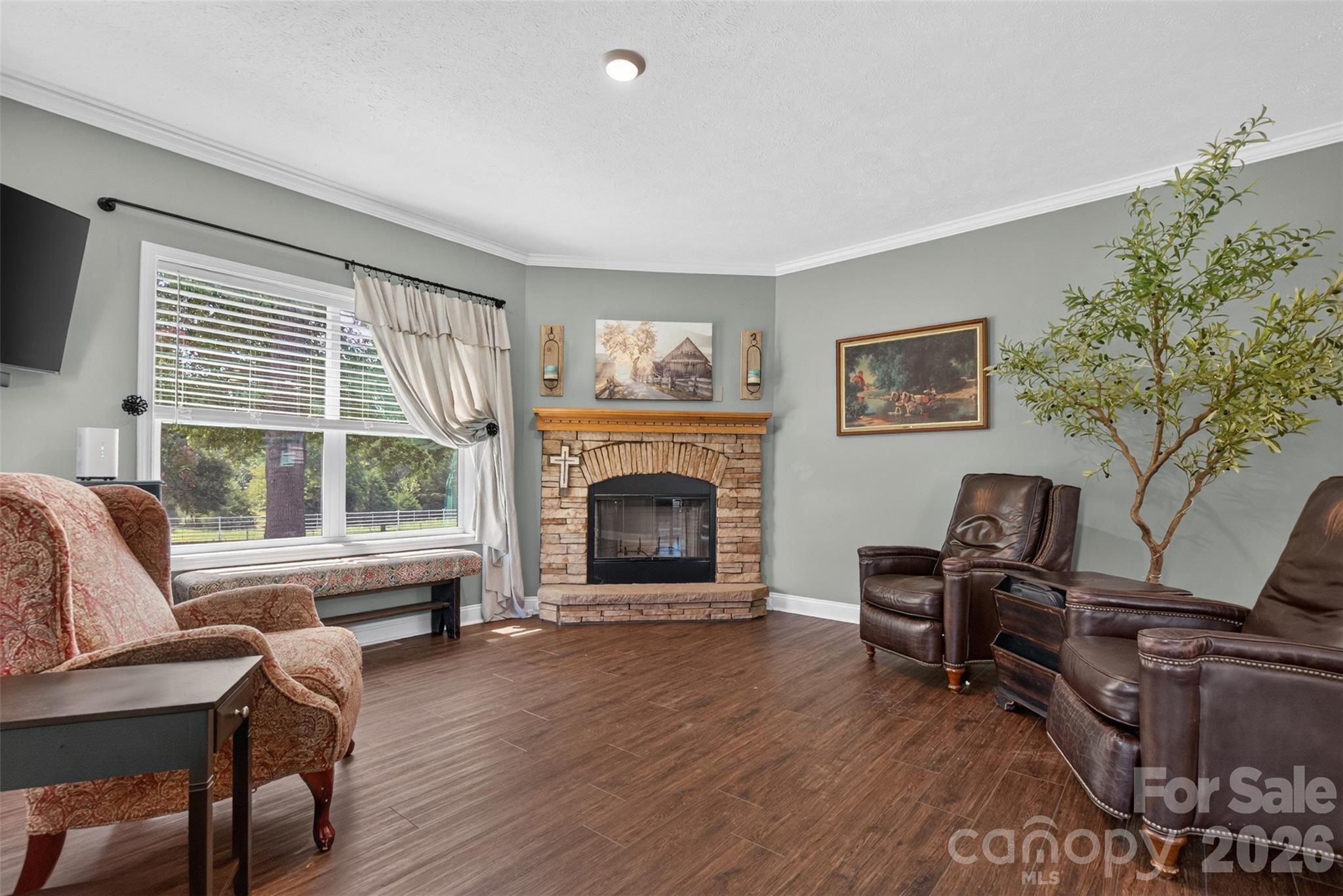 1568 John Smith Road Property Photo 8