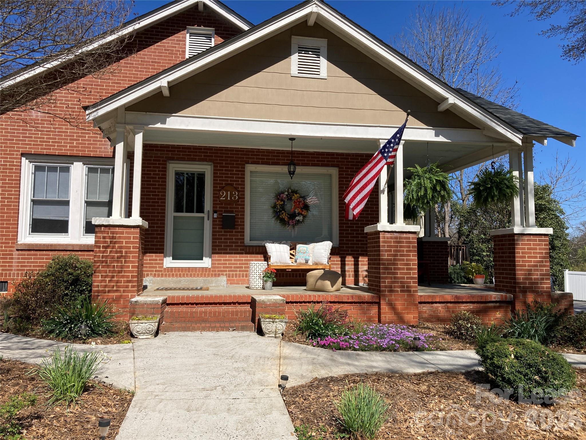 213 Auten Circle Property Photo 2