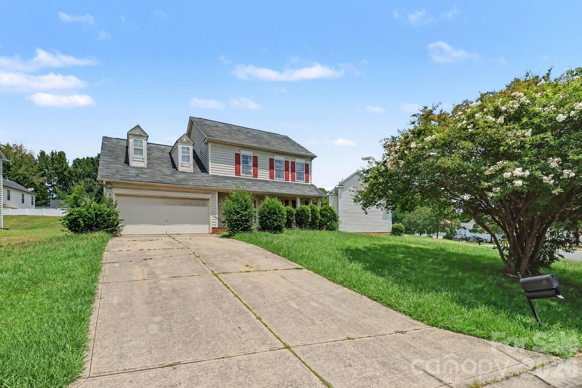 9813 Baxter Caldwell Drive Property Photo 3