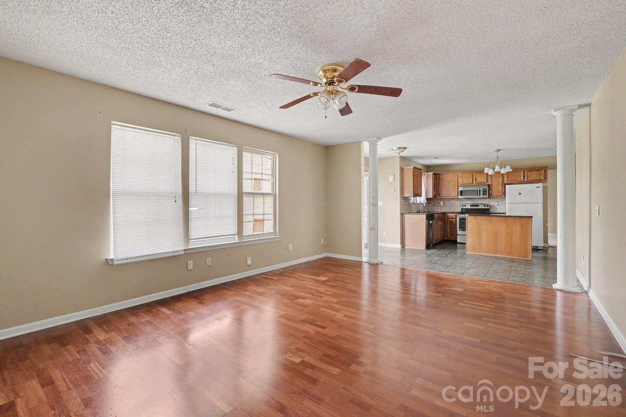 9813 Baxter Caldwell Drive Property Photo 8