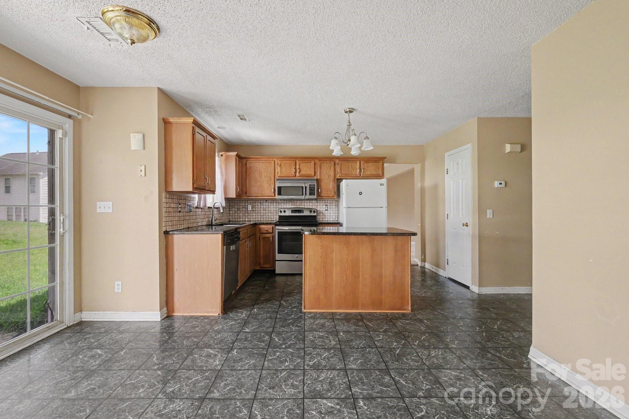 9813 Baxter Caldwell Drive Property Photo 9