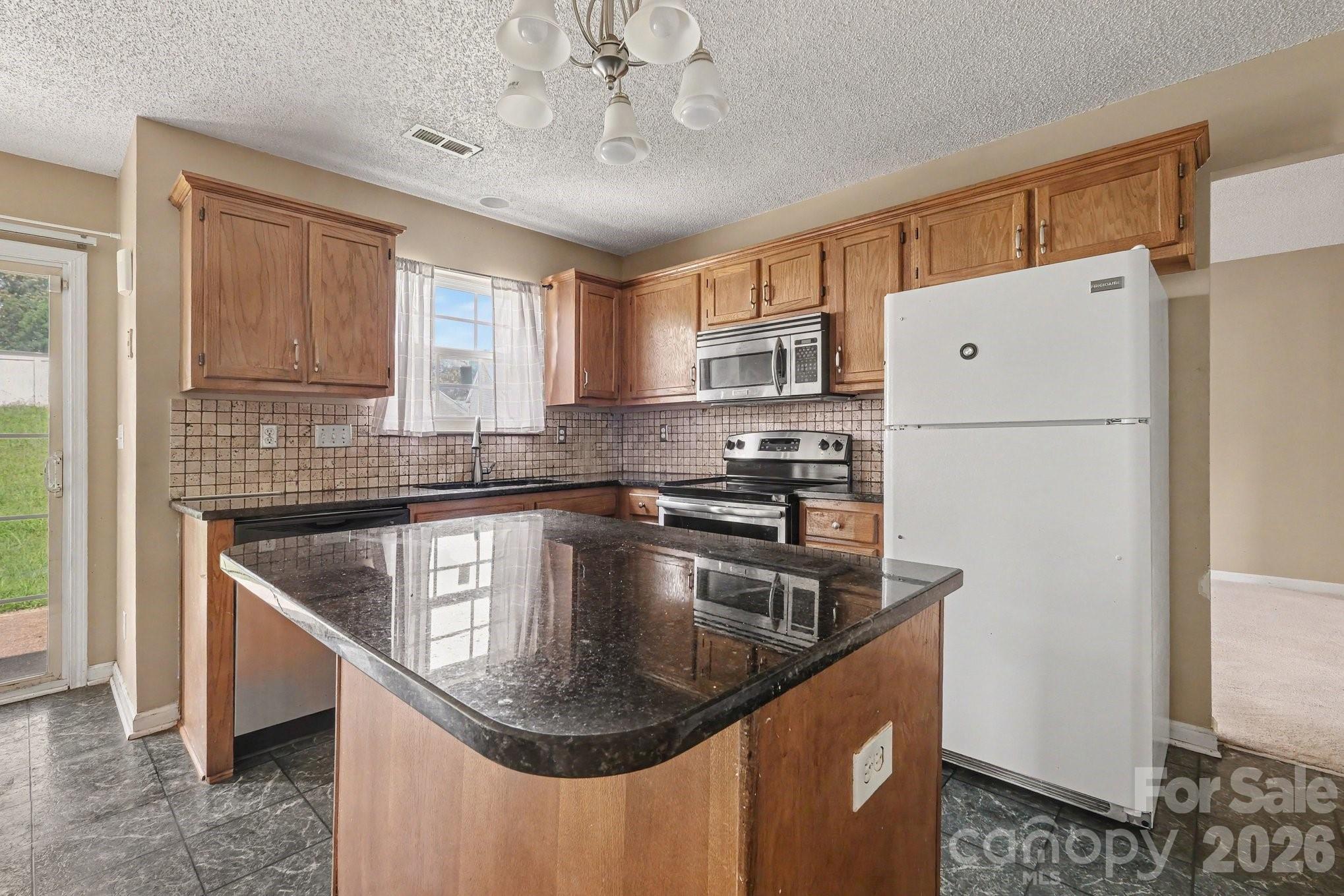 9813 Baxter Caldwell Drive Property Photo 10
