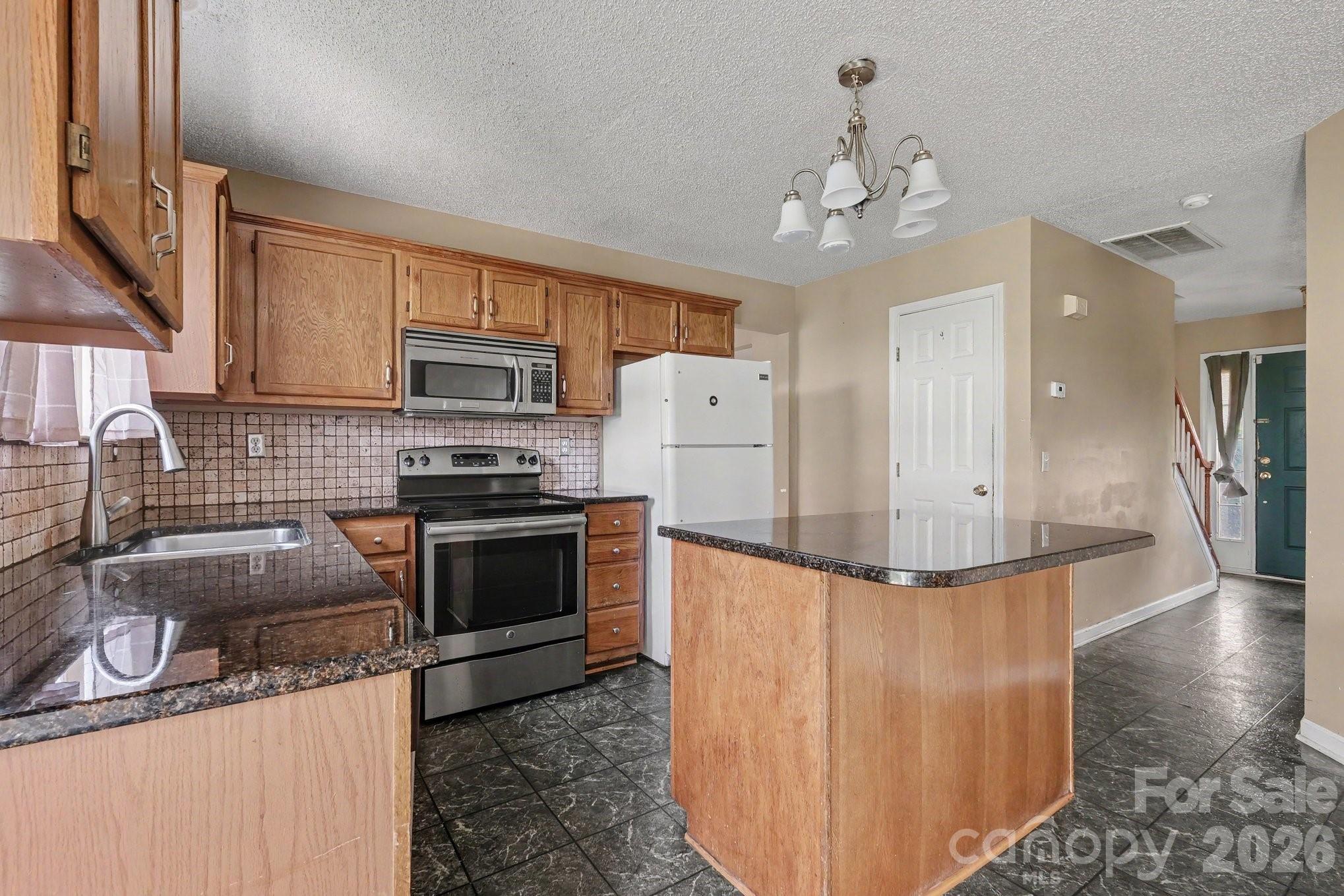 9813 Baxter Caldwell Drive Property Photo 11