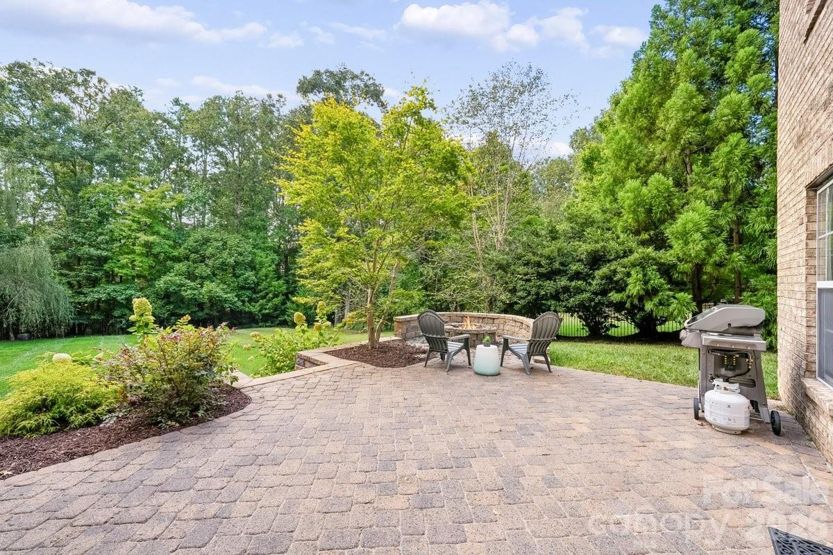 7315 Yellowhorn Trail Property Photo 8