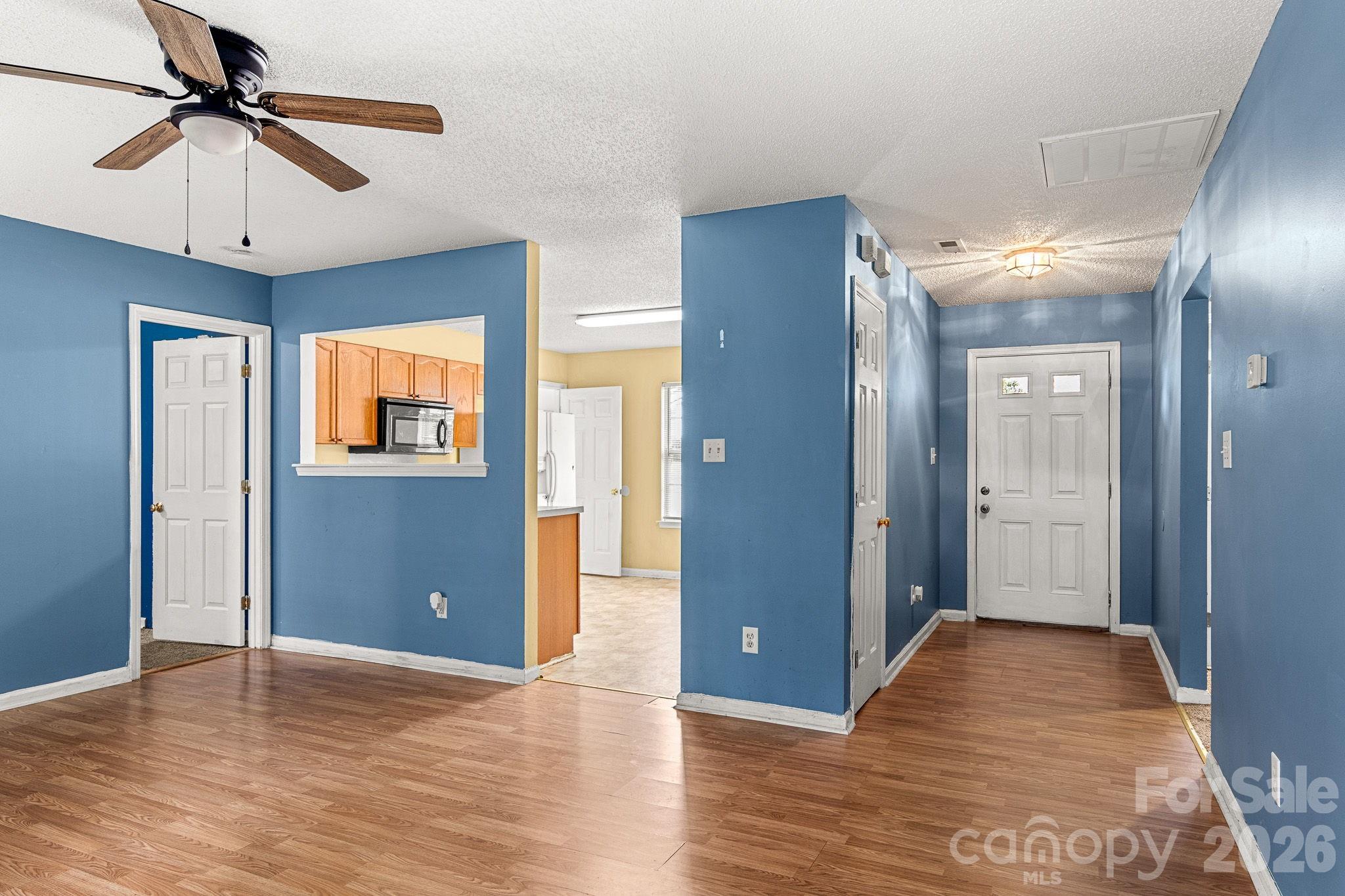 182 Kristens Court Drive Property Photo 4