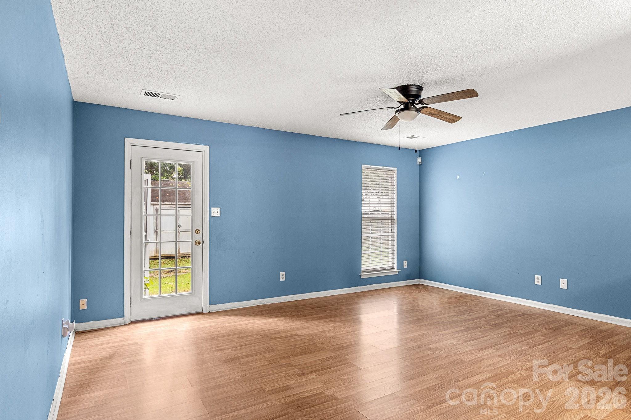 182 Kristens Court Drive Property Photo 8