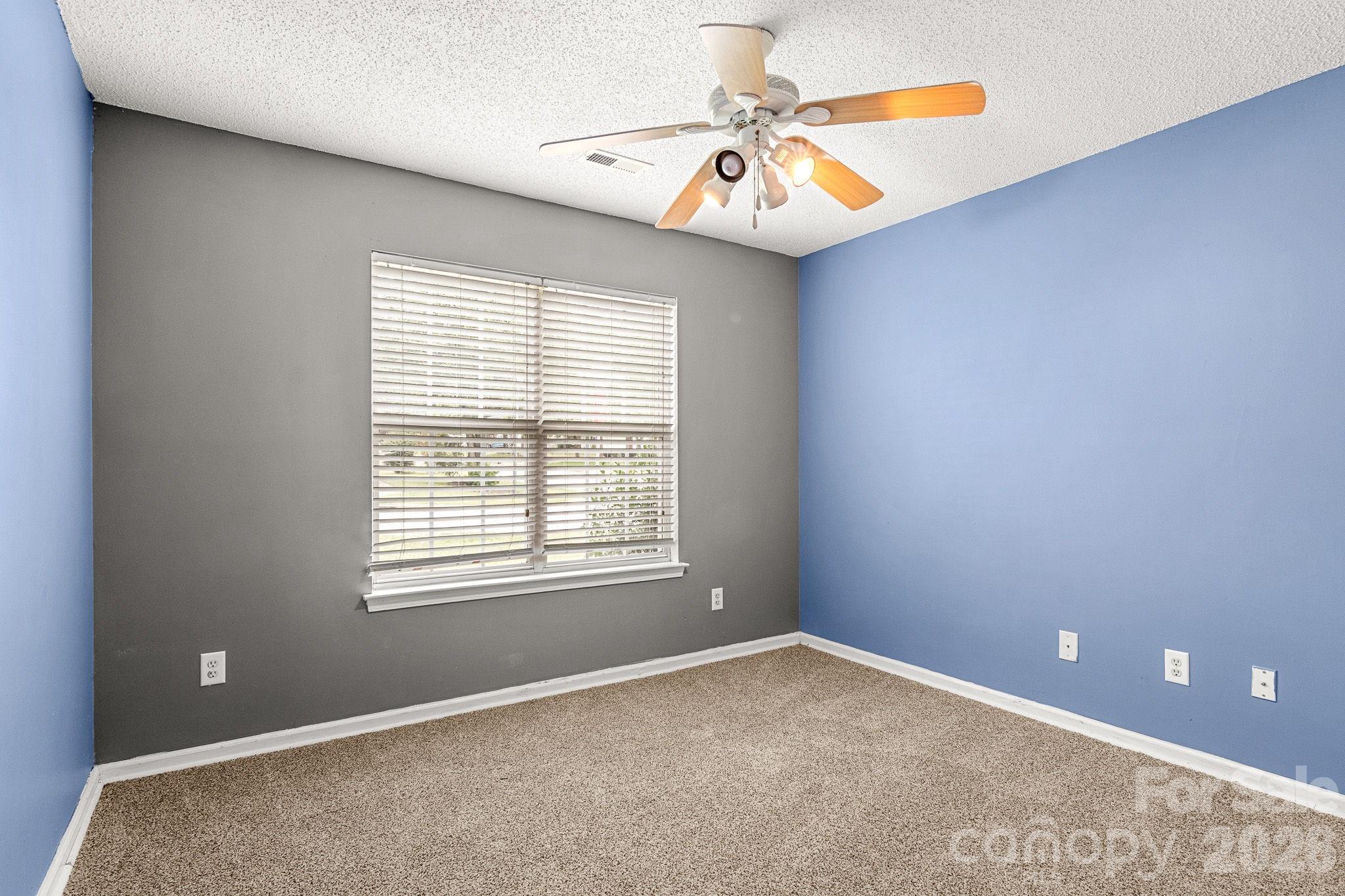 182 Kristens Court Drive Property Photo 15
