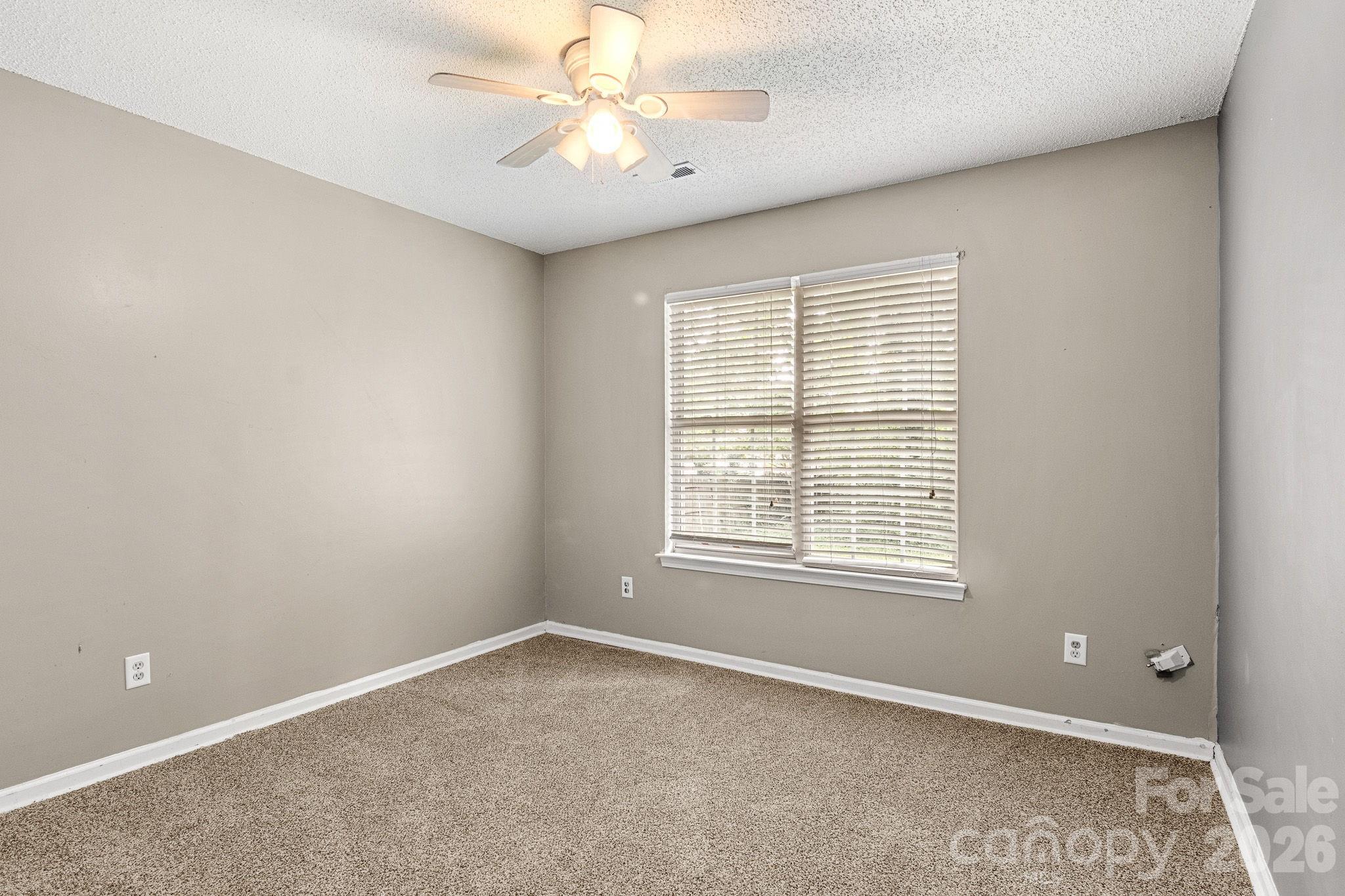 182 Kristens Court Drive Property Photo 17