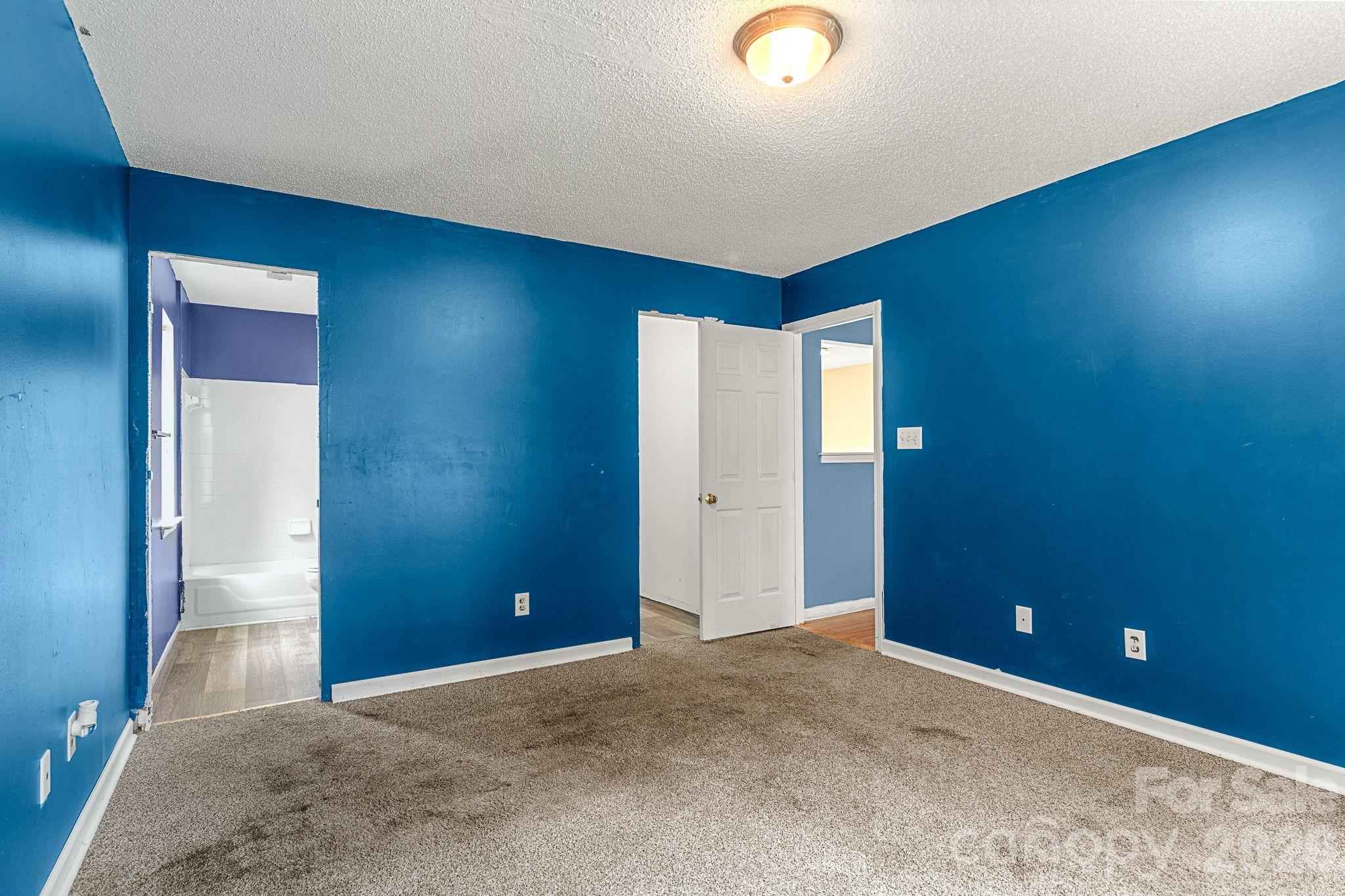 182 Kristens Court Drive Property Photo 21