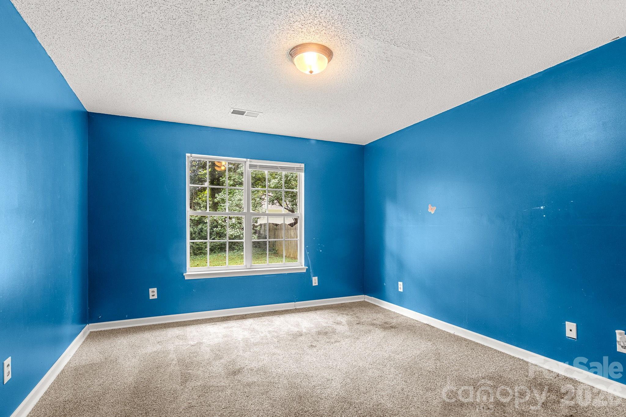 182 Kristens Court Drive Property Photo 27