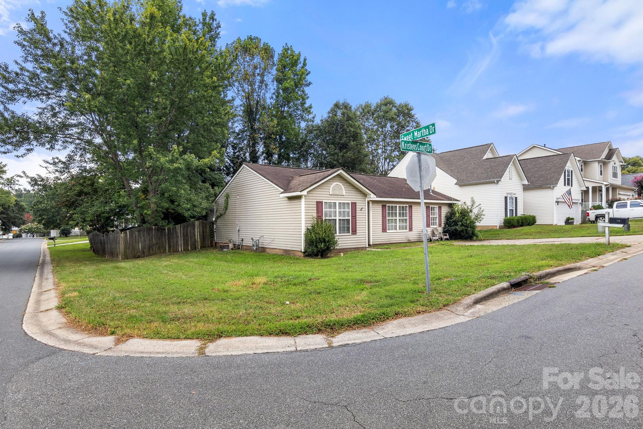 182 Kristens Court Drive Property Photo 30