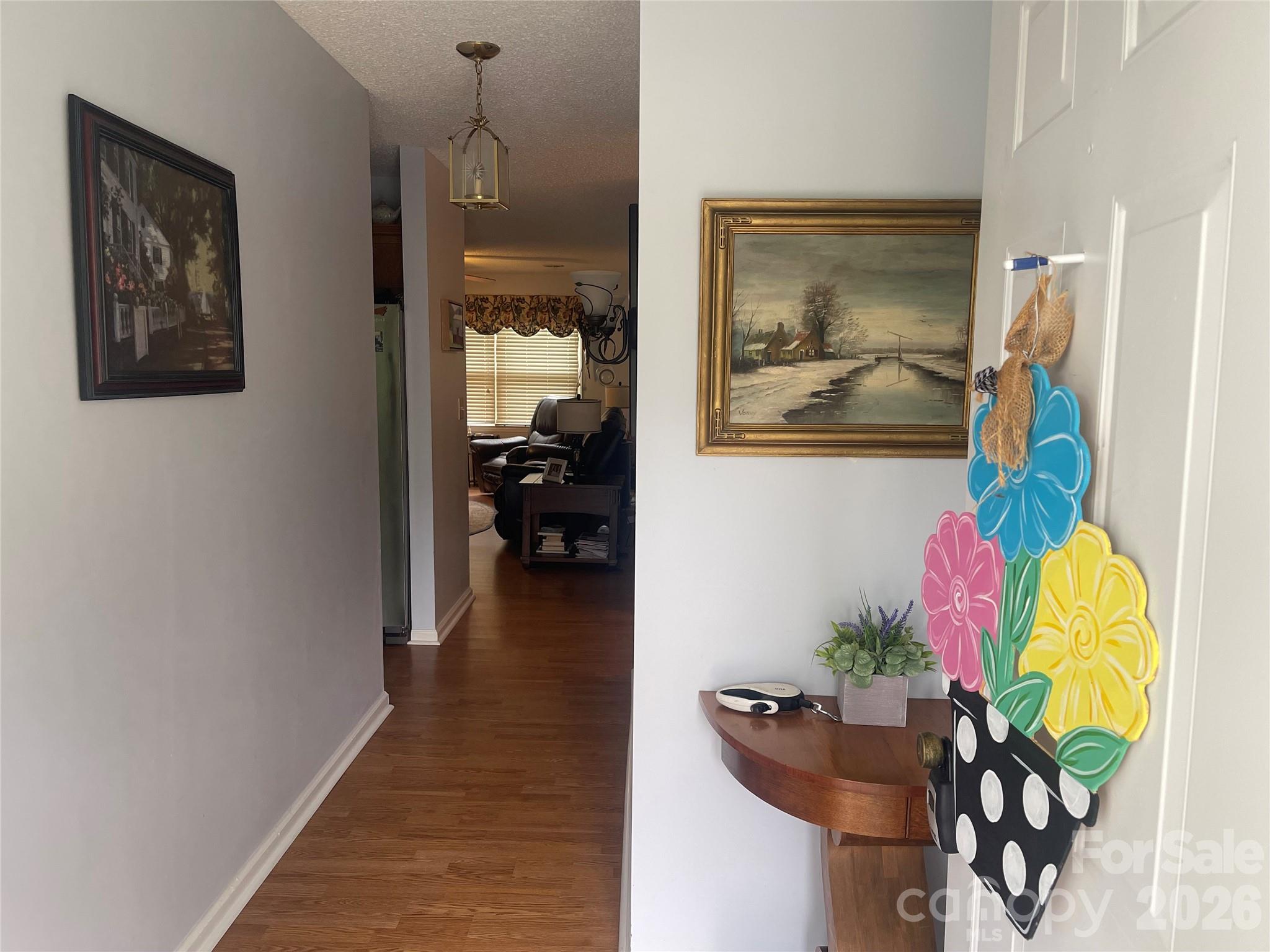 111 Holly Court Property Photo 6