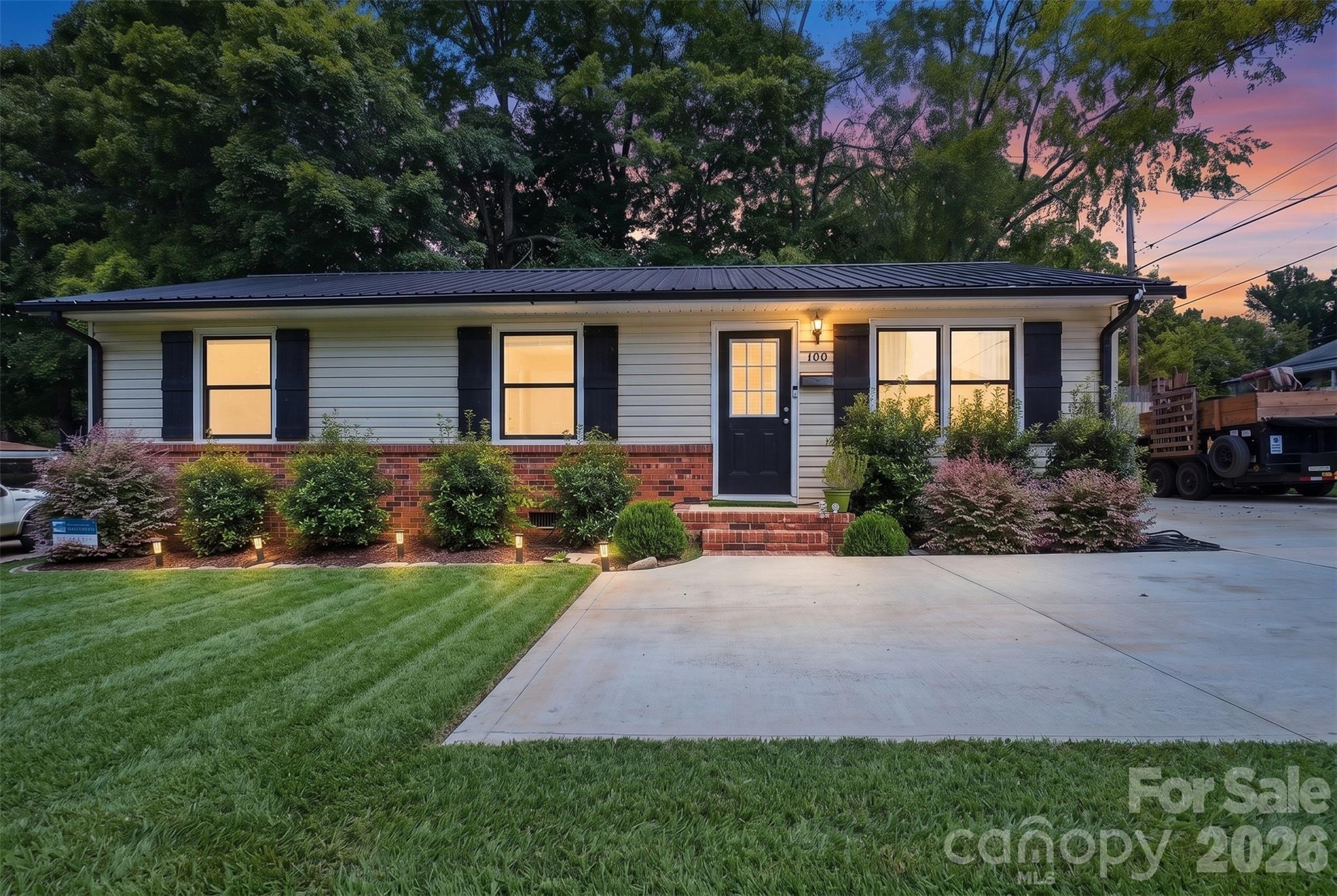 100 W Nims Avenue Property Photo 23