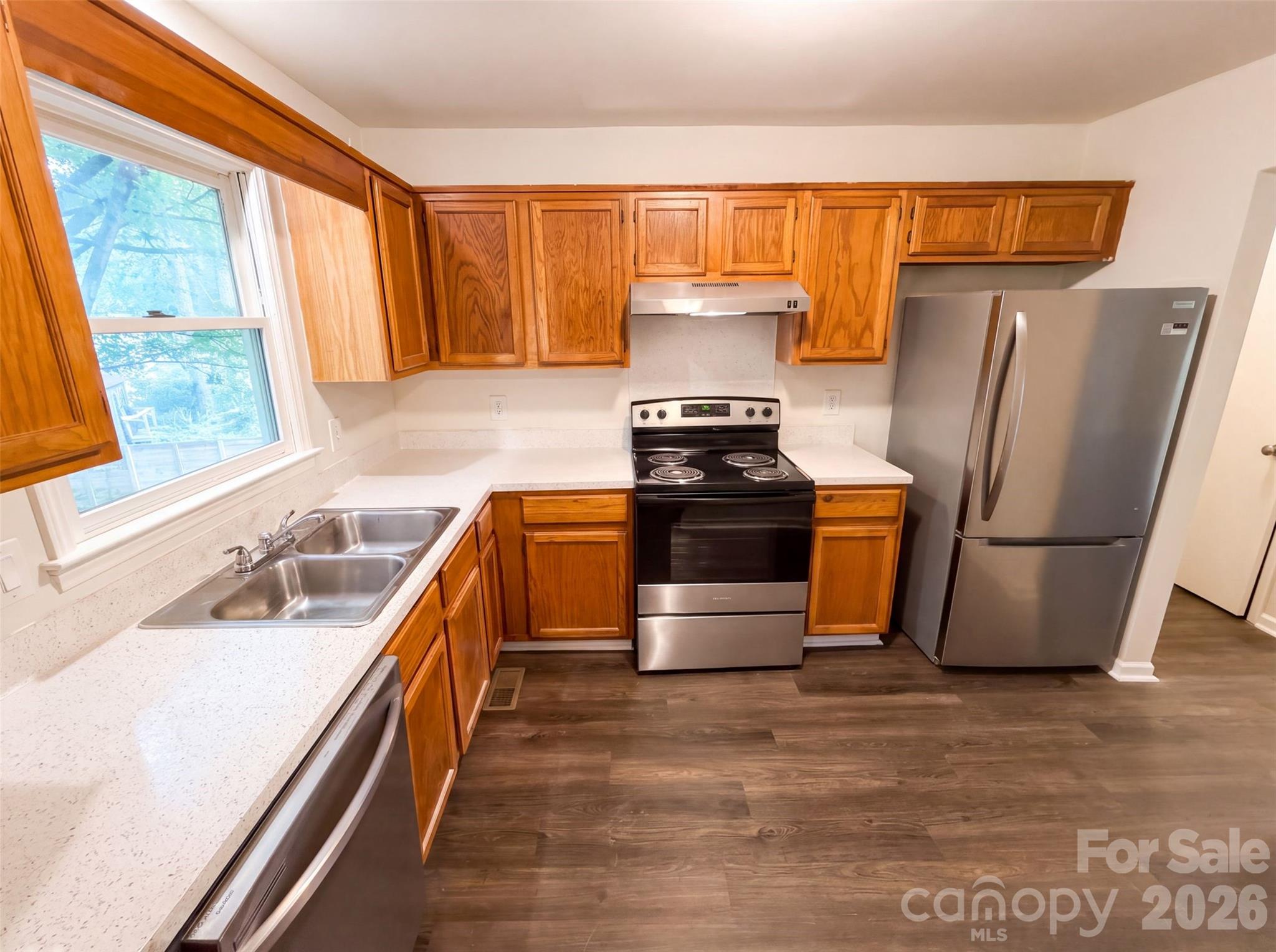 6409 Tivoli Court Property Photo 2