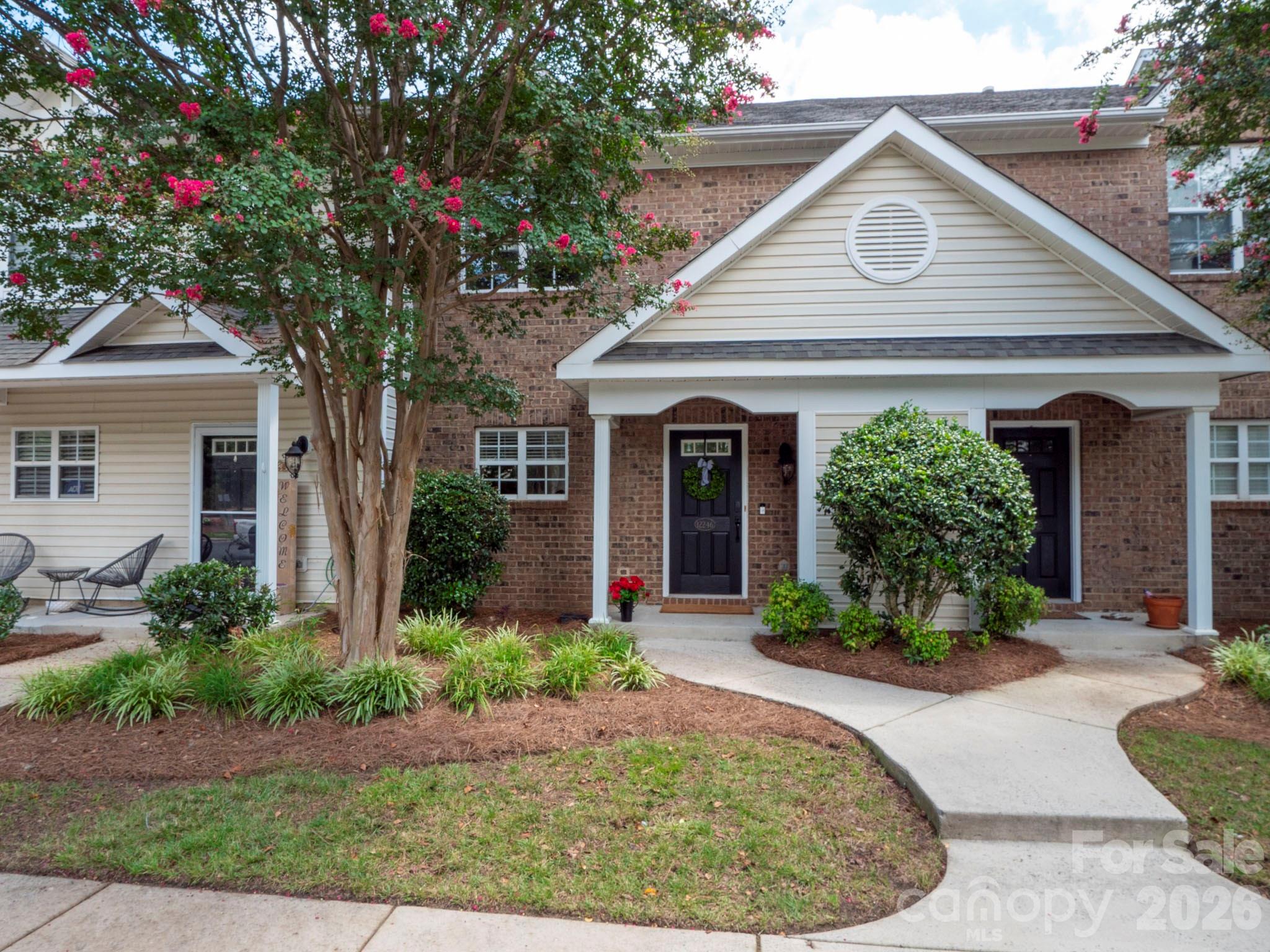 12246 Savannah Garden Drive Property Photo 1