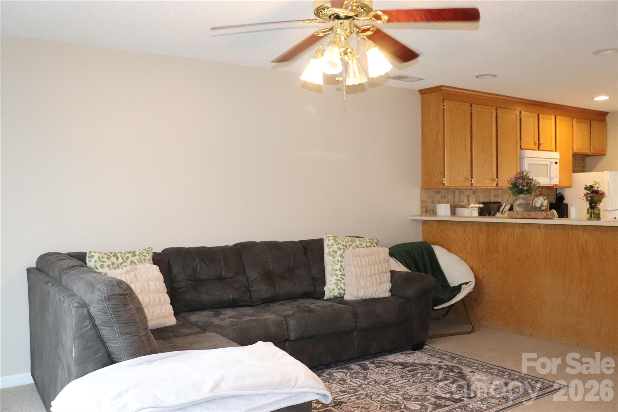 102 King Henry Lane Property Photo 26