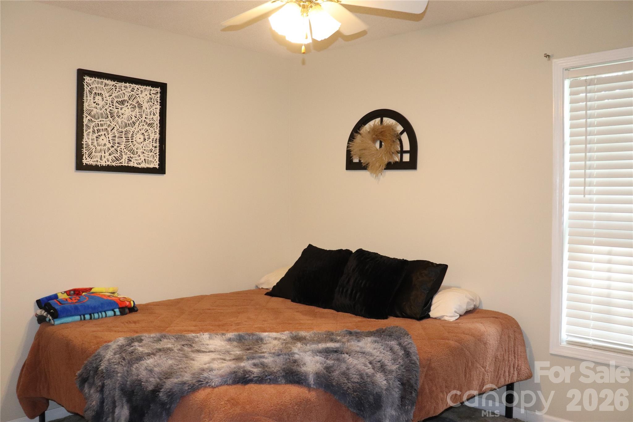 102 King Henry Lane Property Photo 28