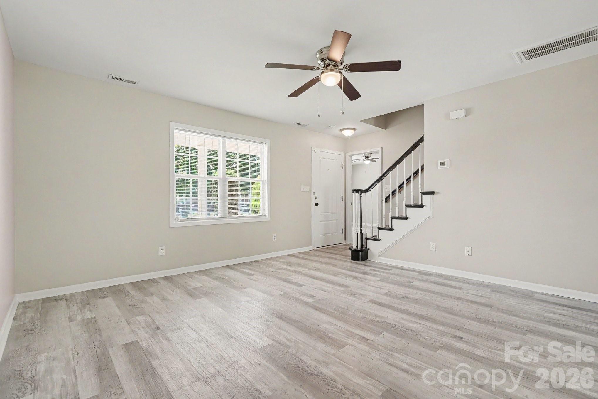3948 Newhall Drive Property Photo 7