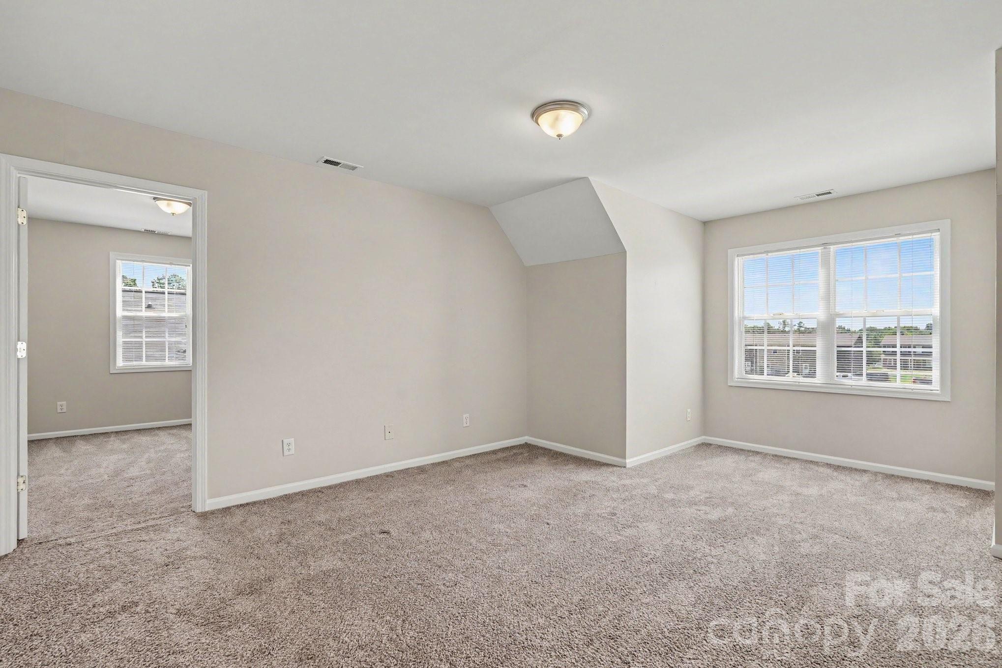 3948 Newhall Drive Property Photo 12
