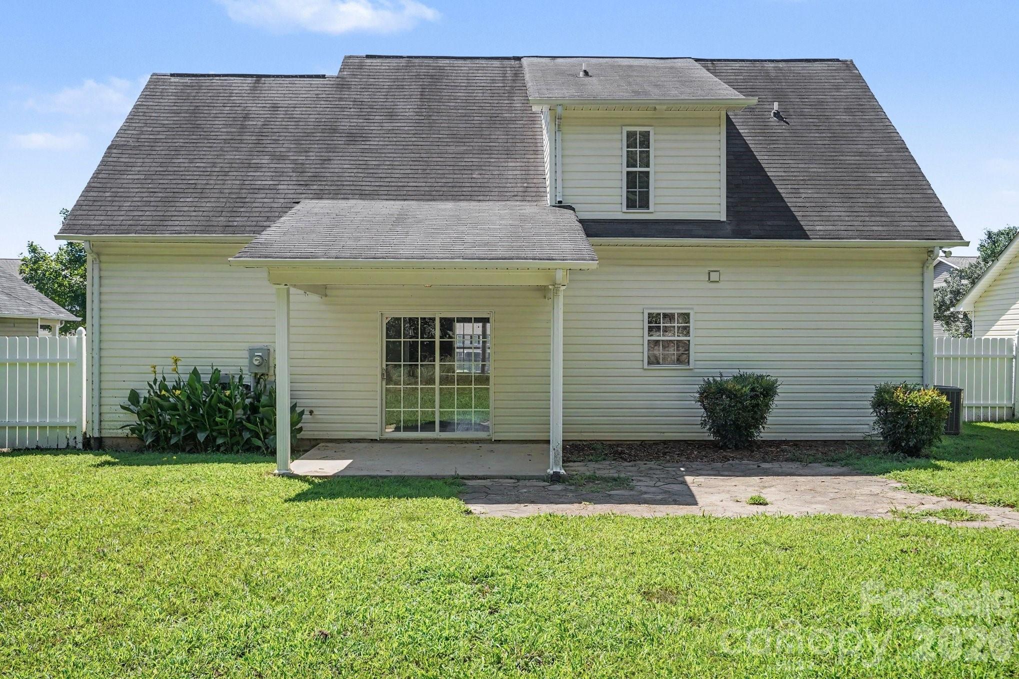 3948 Newhall Drive Property Photo 17
