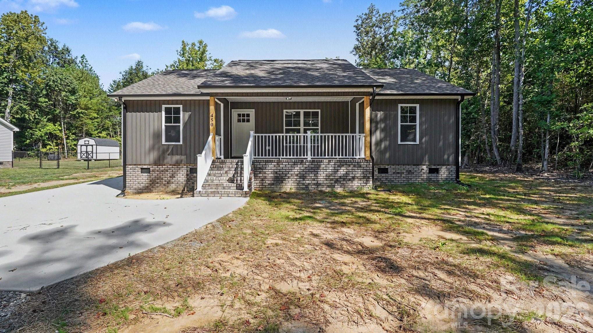 450 Brown Acres Road Property Photo 1
