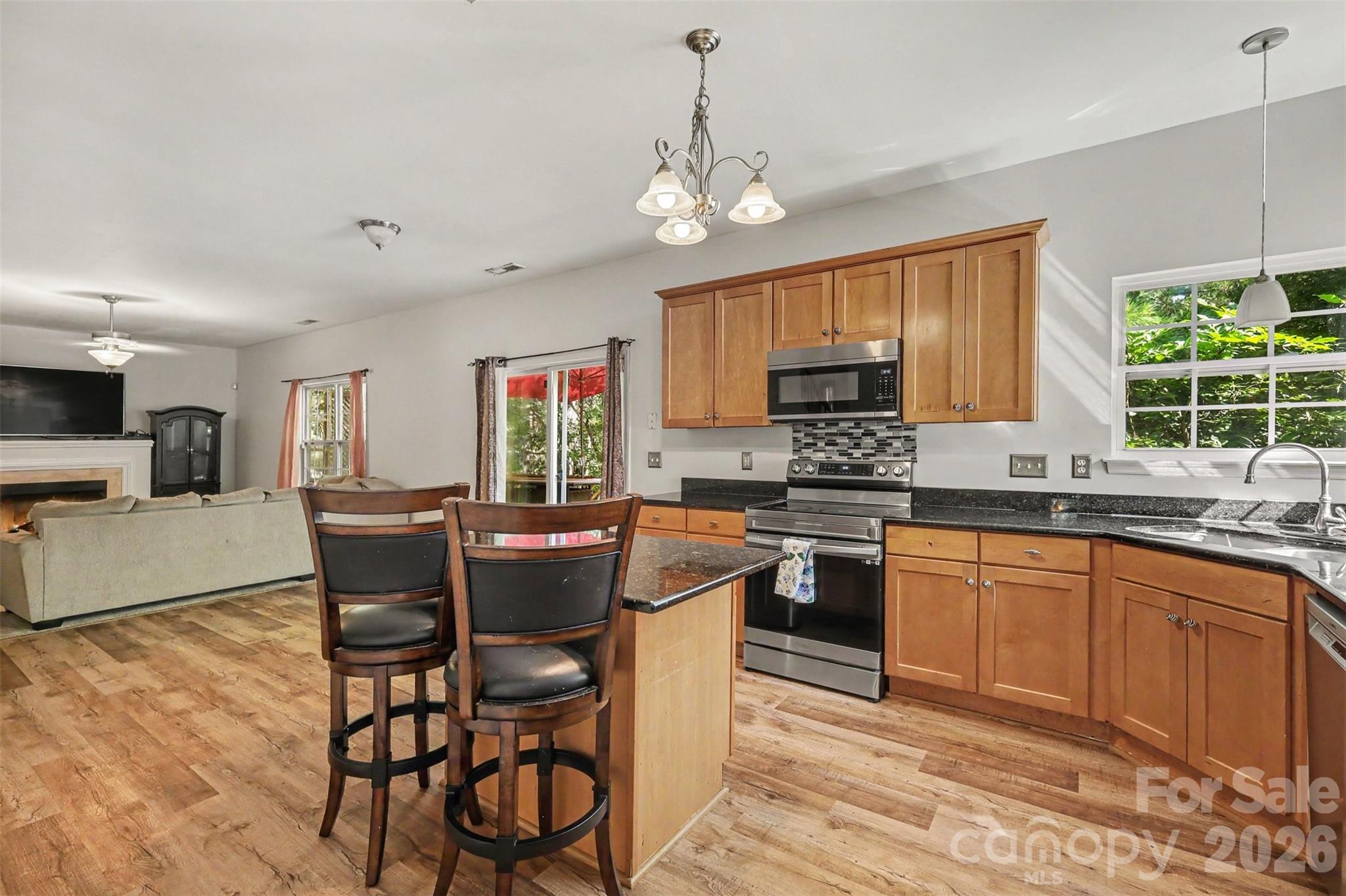 7218 Cascading Pines Drive Property Photo 13
