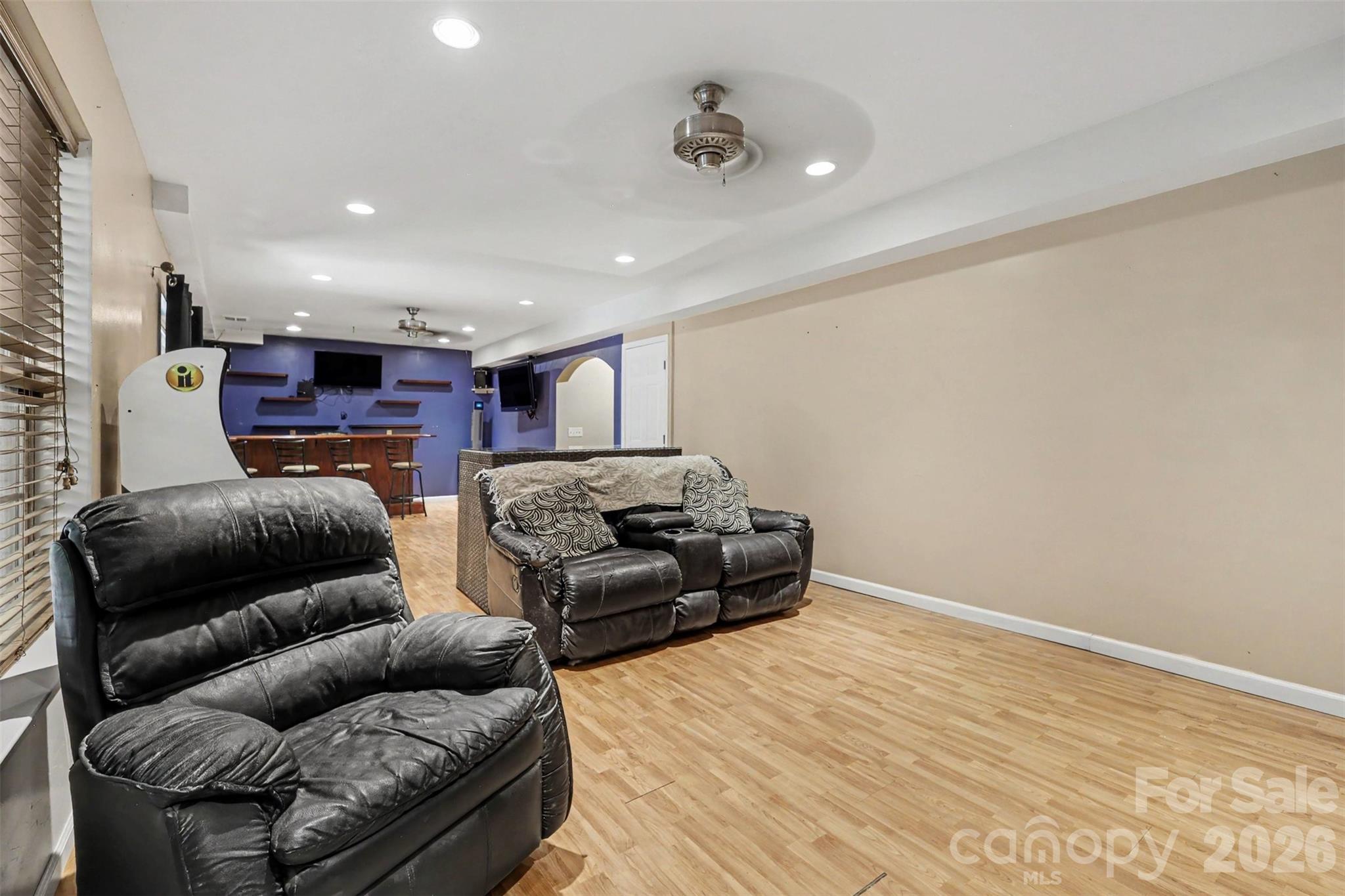 7218 Cascading Pines Drive Property Photo 28